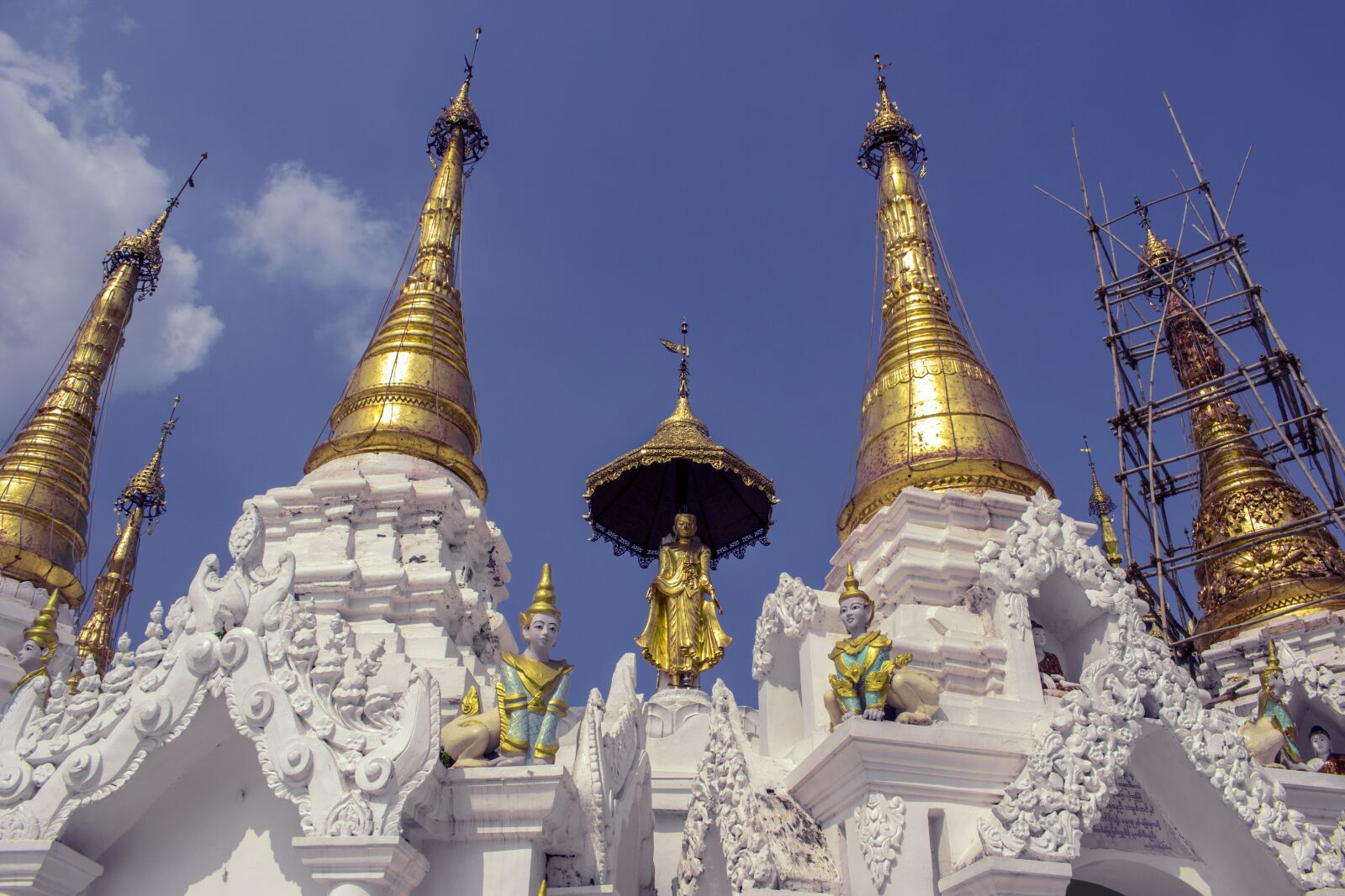 Canon EOS 100D (EOS Rebel SL1 / EOS Kiss X7) sample photo. Temple, buddha, religion photography
