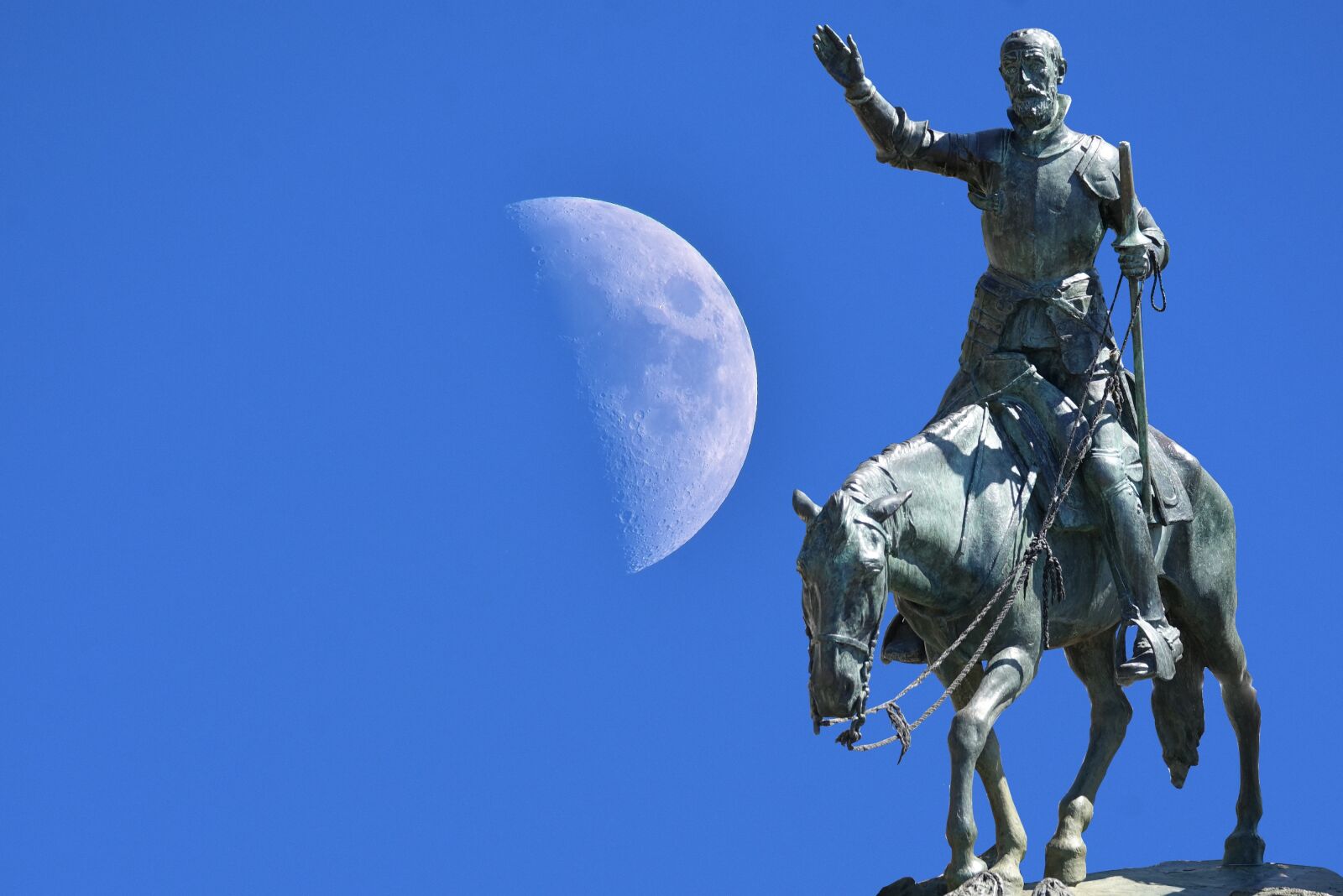 Nikon D7200 sample photo. Sky, statue, sculpture photography