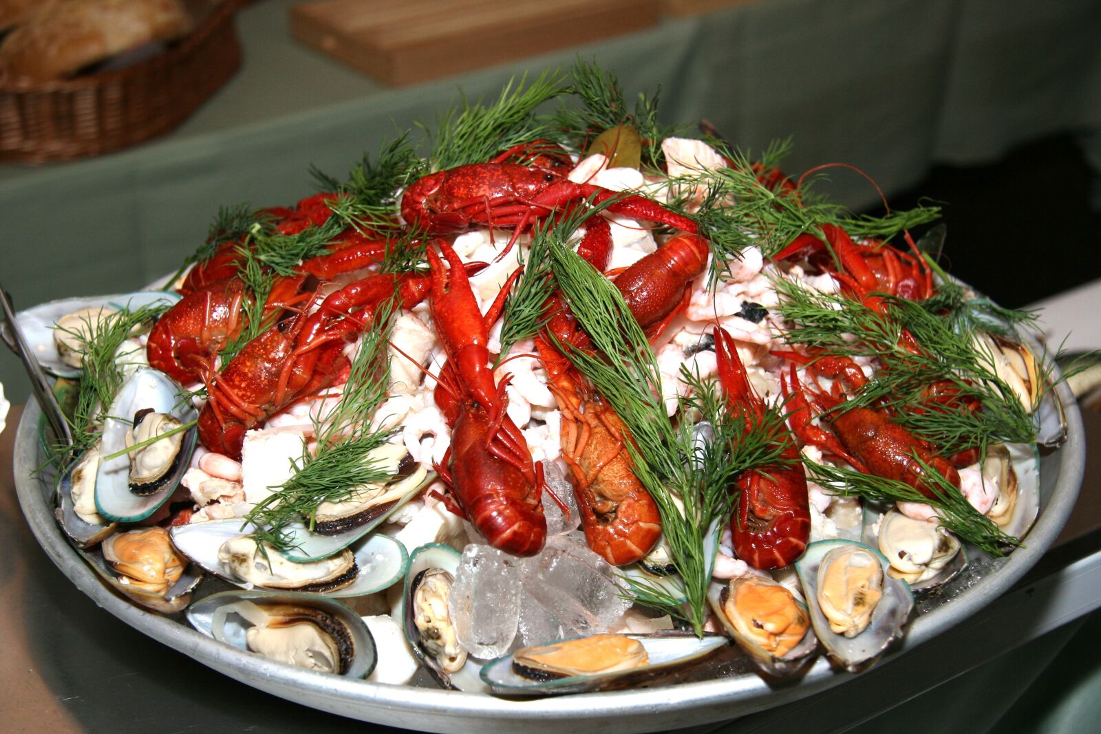 Canon EOS 20D sample photo. Seafood platter, crayfish, mussels photography