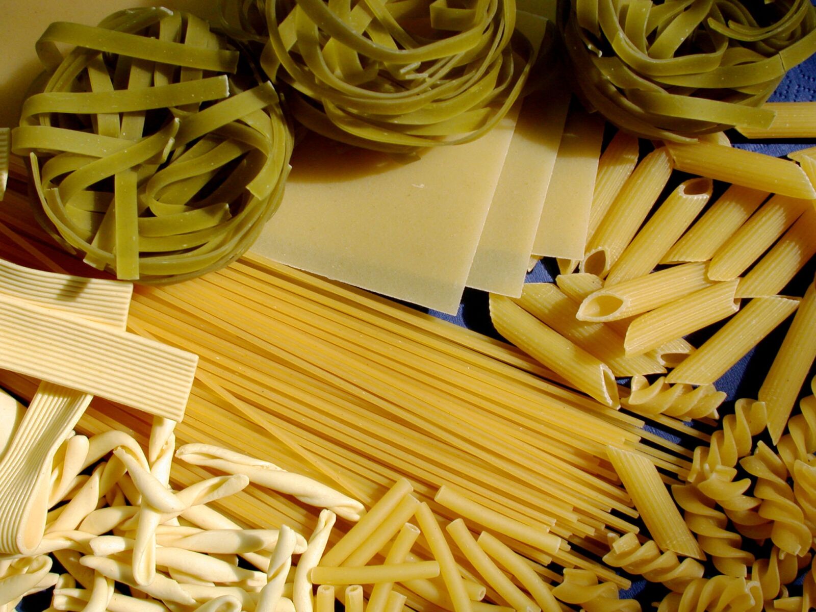 Nikon E995 sample photo. Noodles, pasta, eat photography