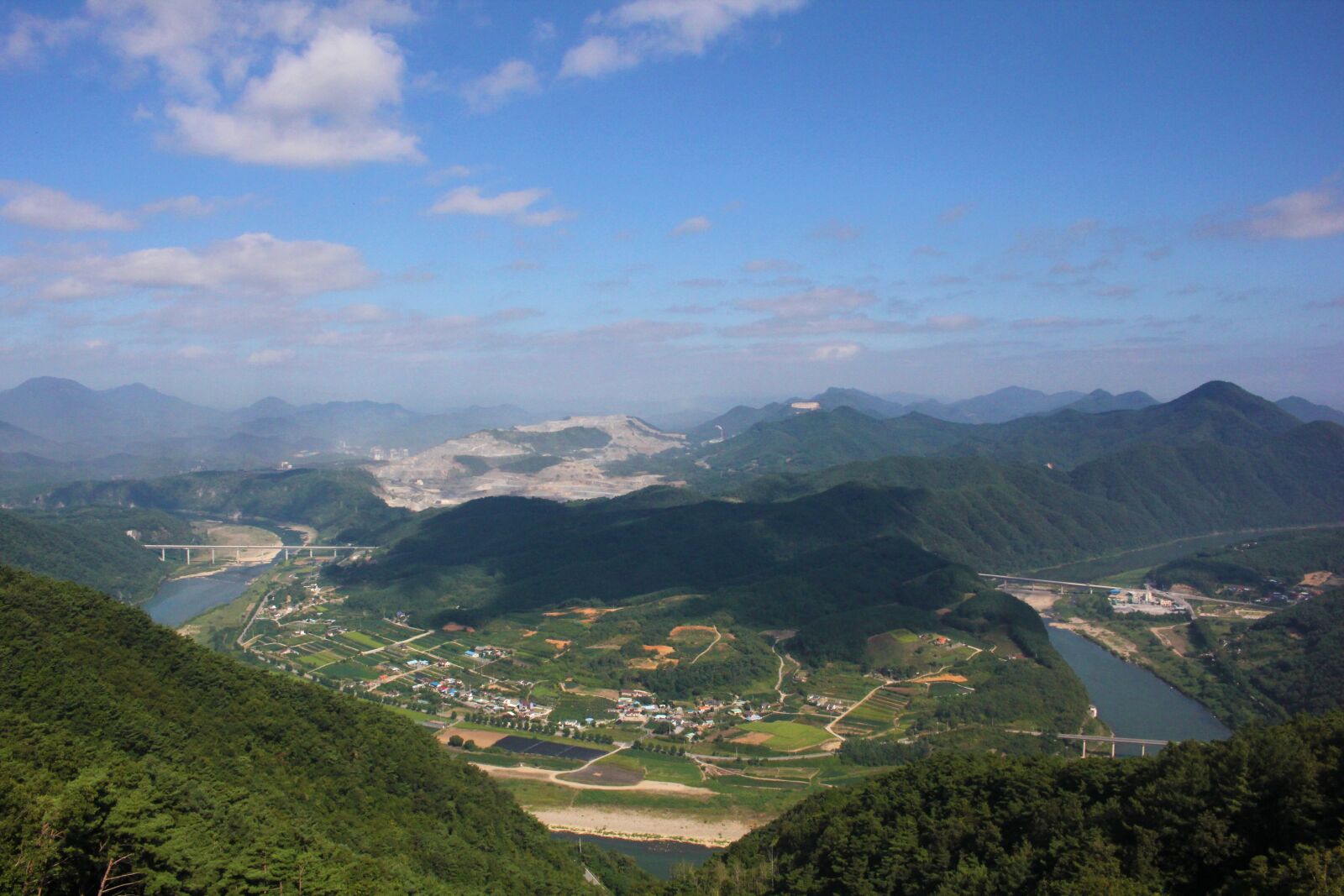 Canon EOS 550D (EOS Rebel T2i / EOS Kiss X4) sample photo. Landscape, travel, scene photography