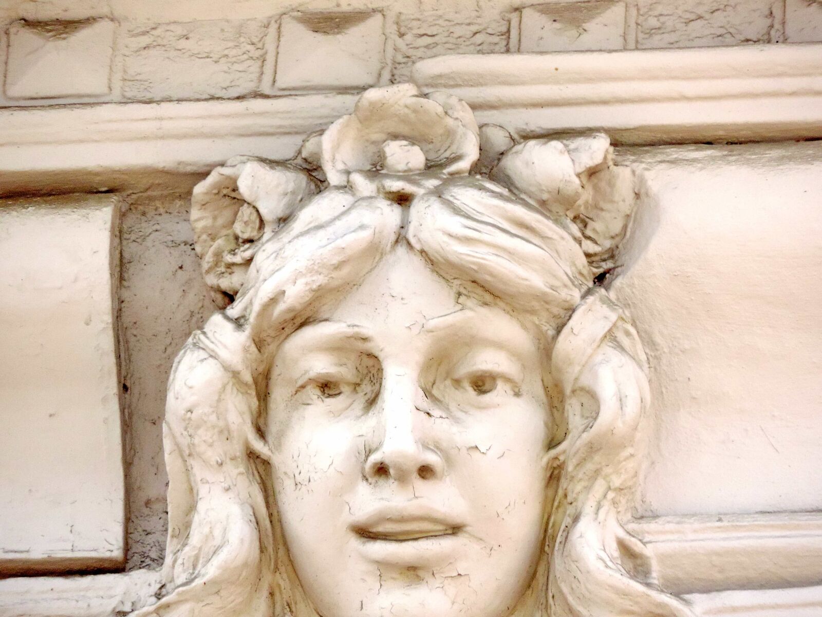 Nikon Coolpix P520 sample photo. Art, baroque, bust, face photography