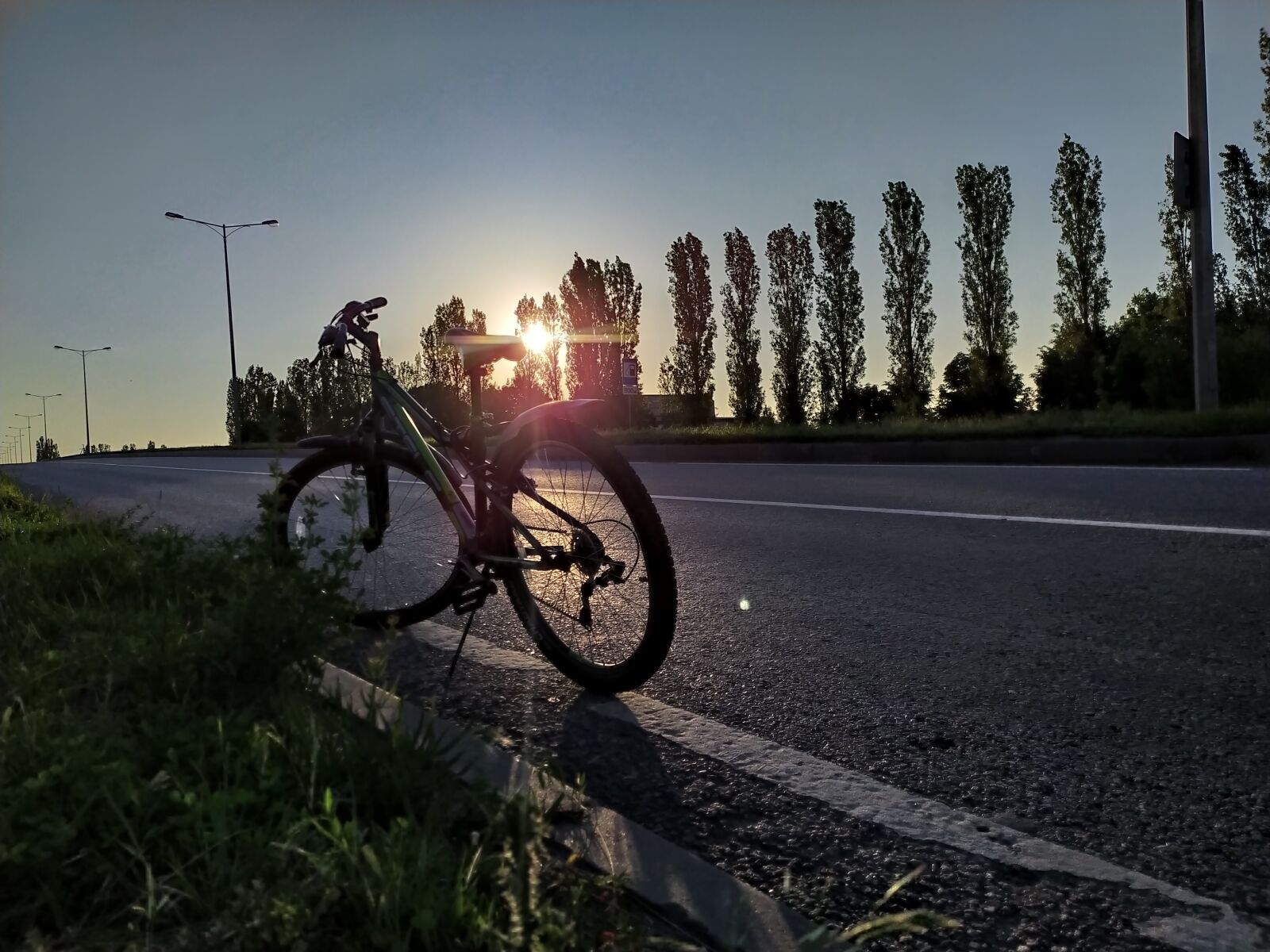 Xiaomi Redmi Note 7 sample photo. Sunset, travel, bike photography