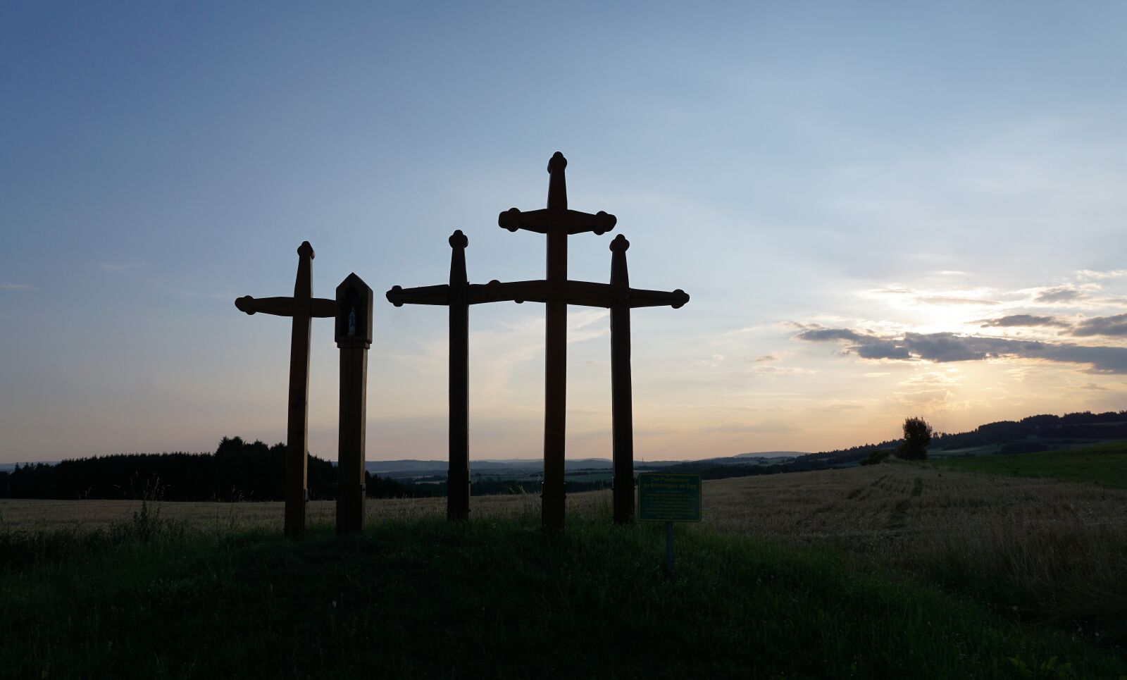 Sony ILCA-77M2 + Sony DT 16-50mm F2.8 SSM sample photo. Crosses, plague, hill photography