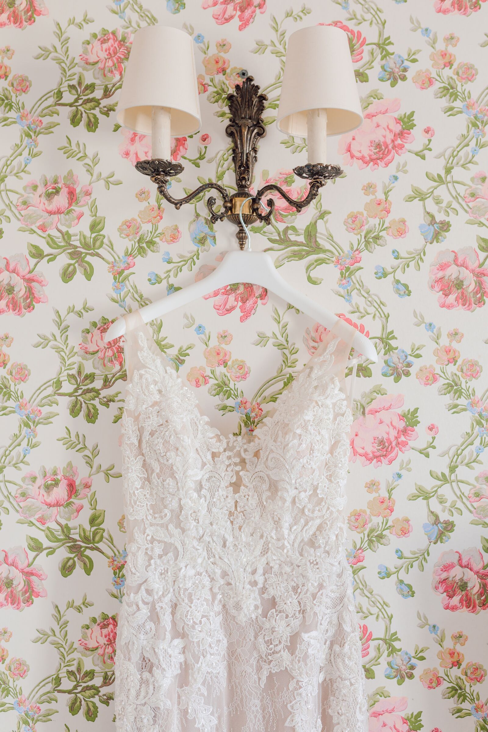 Sigma 35mm F1.4 DG HSM Art sample photo. Wedding dress, dress, woman photography
