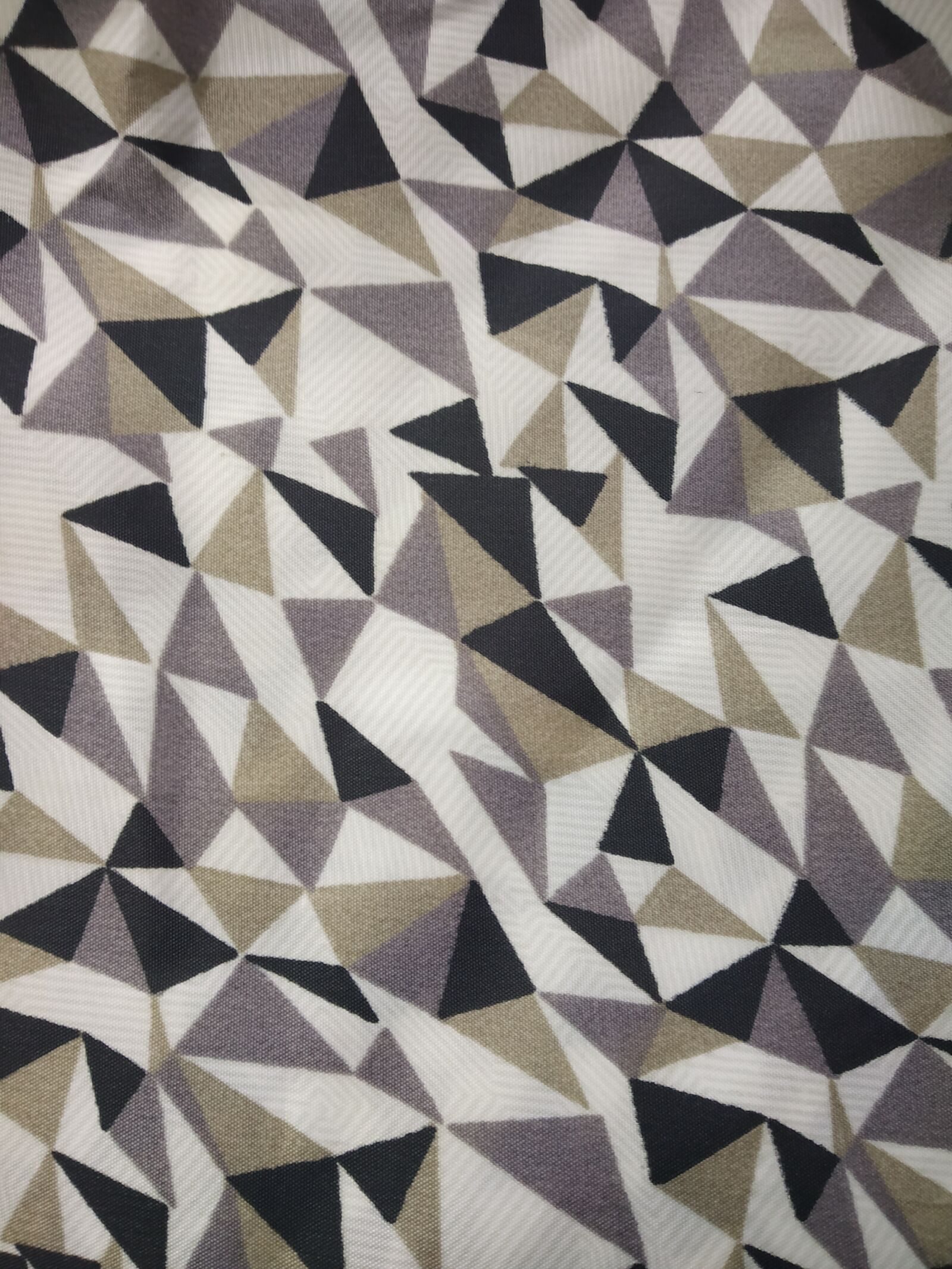 Xiaomi Redmi Note 5 Pro sample photo. Geometry, designs, fabric photography