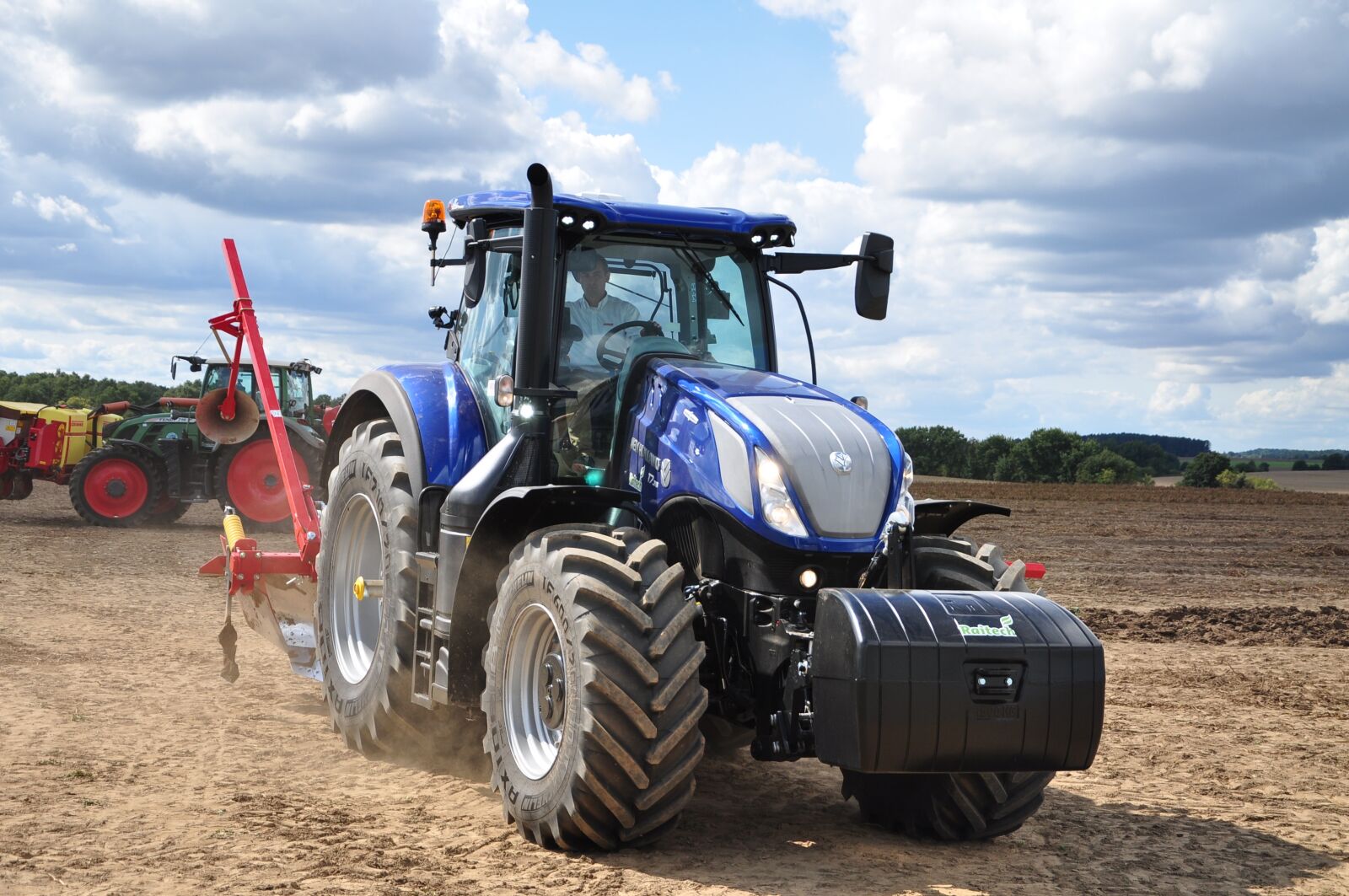 Nikon D90 sample photo. Tractor, agriculture, the cultivation photography