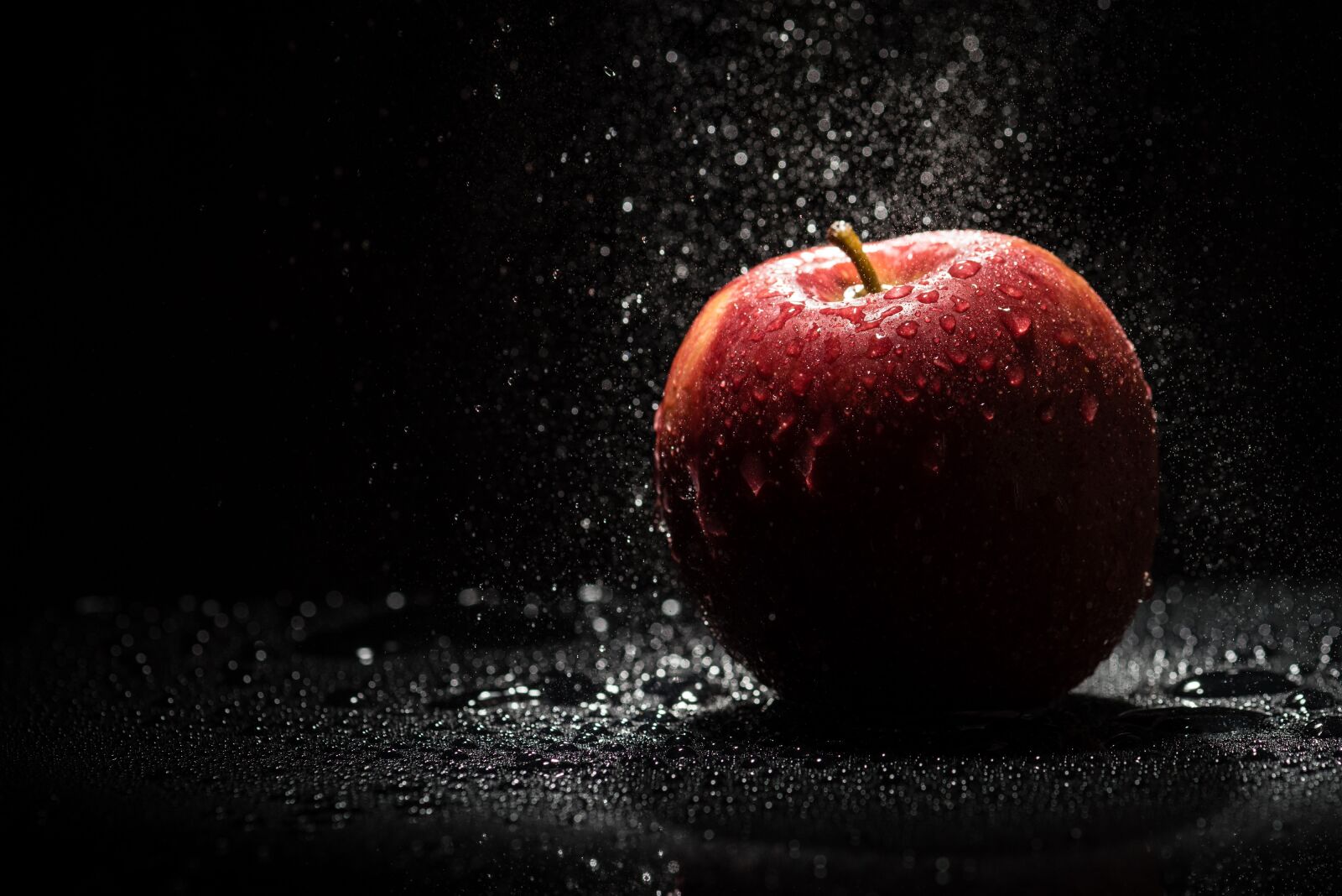 Nikon D810 sample photo. Apple, red, black photography