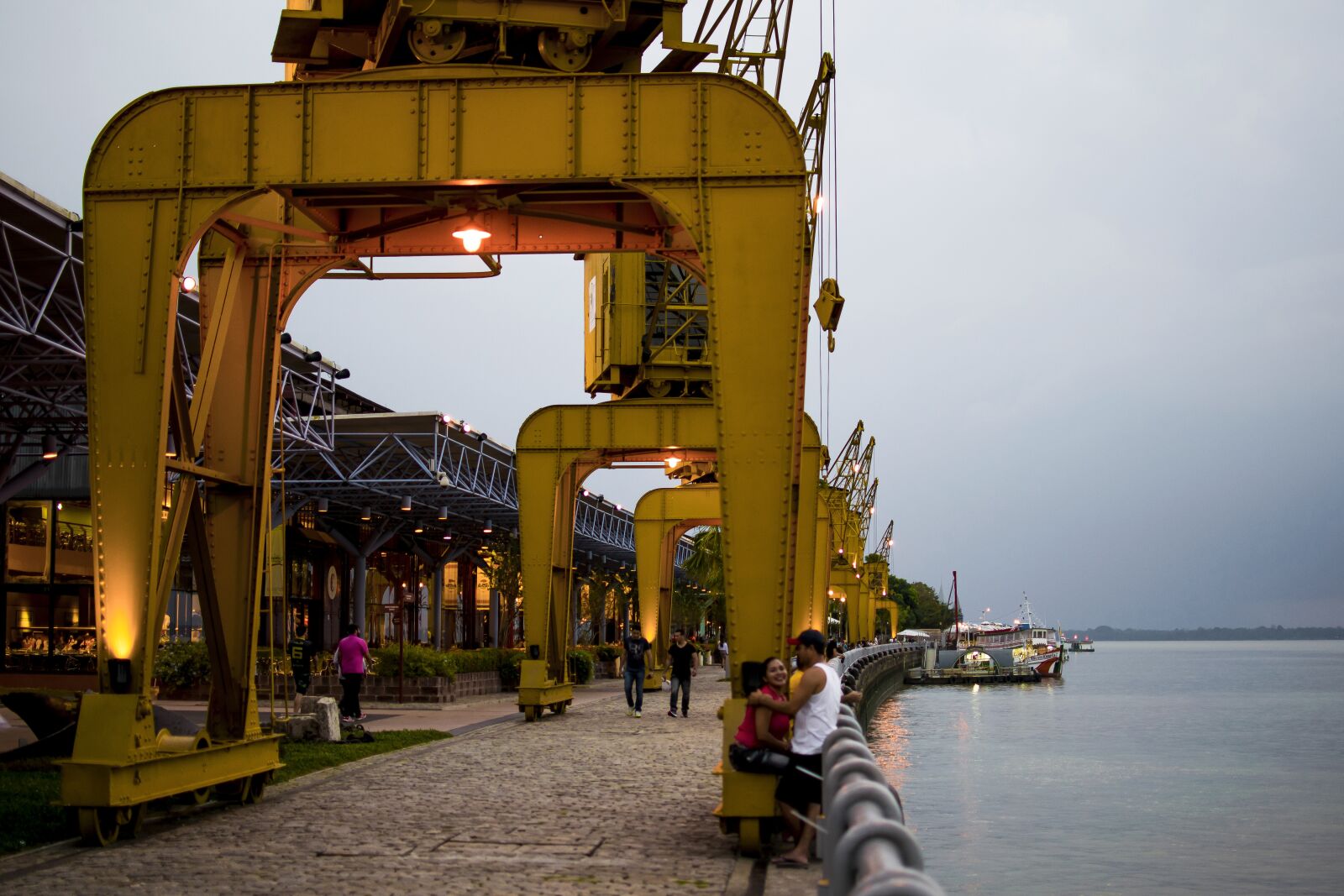 Nikon D5300 sample photo. The station of the photography