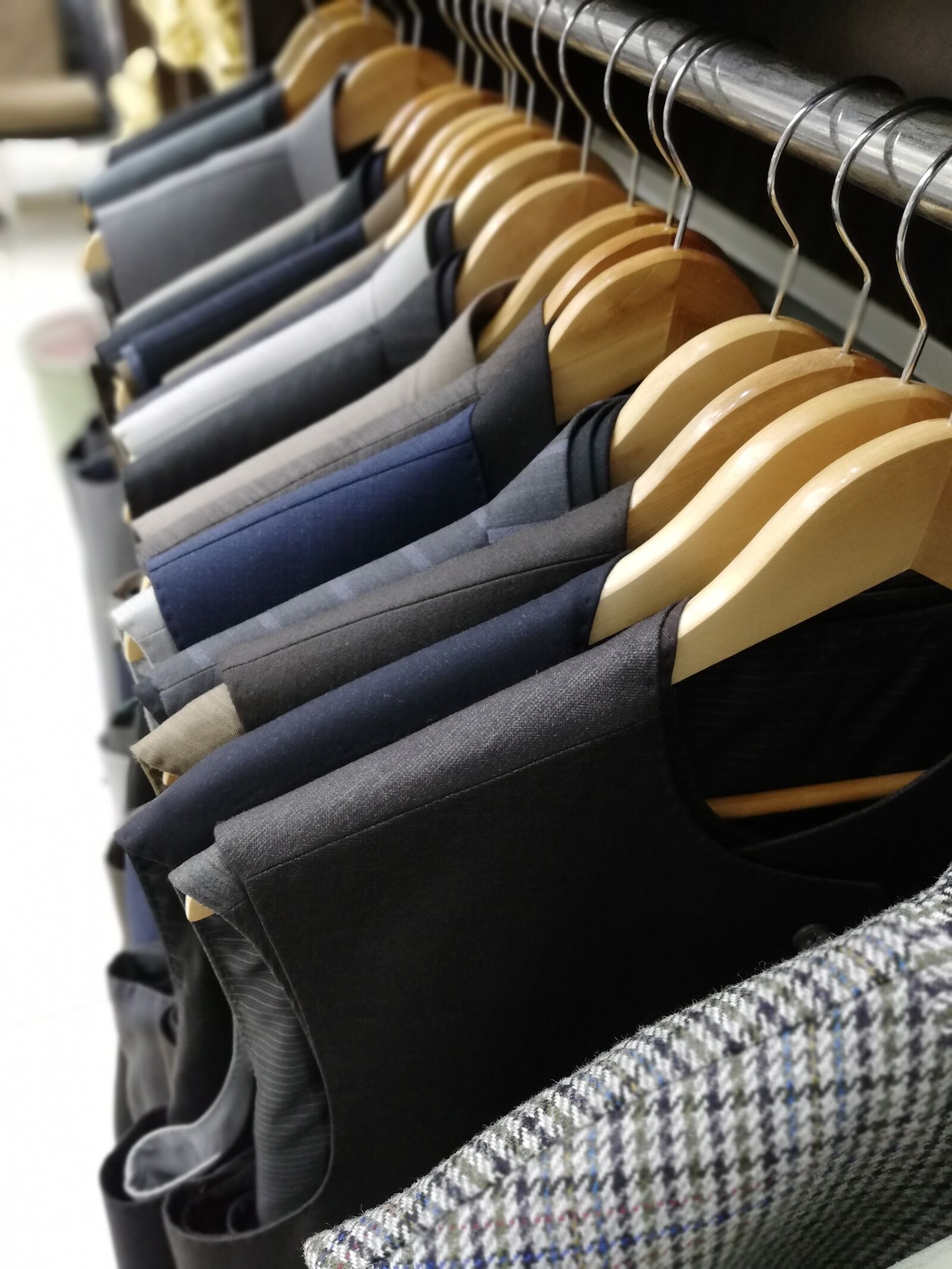 HUAWEI P20 lite sample photo. Coat, cloths, garments photography