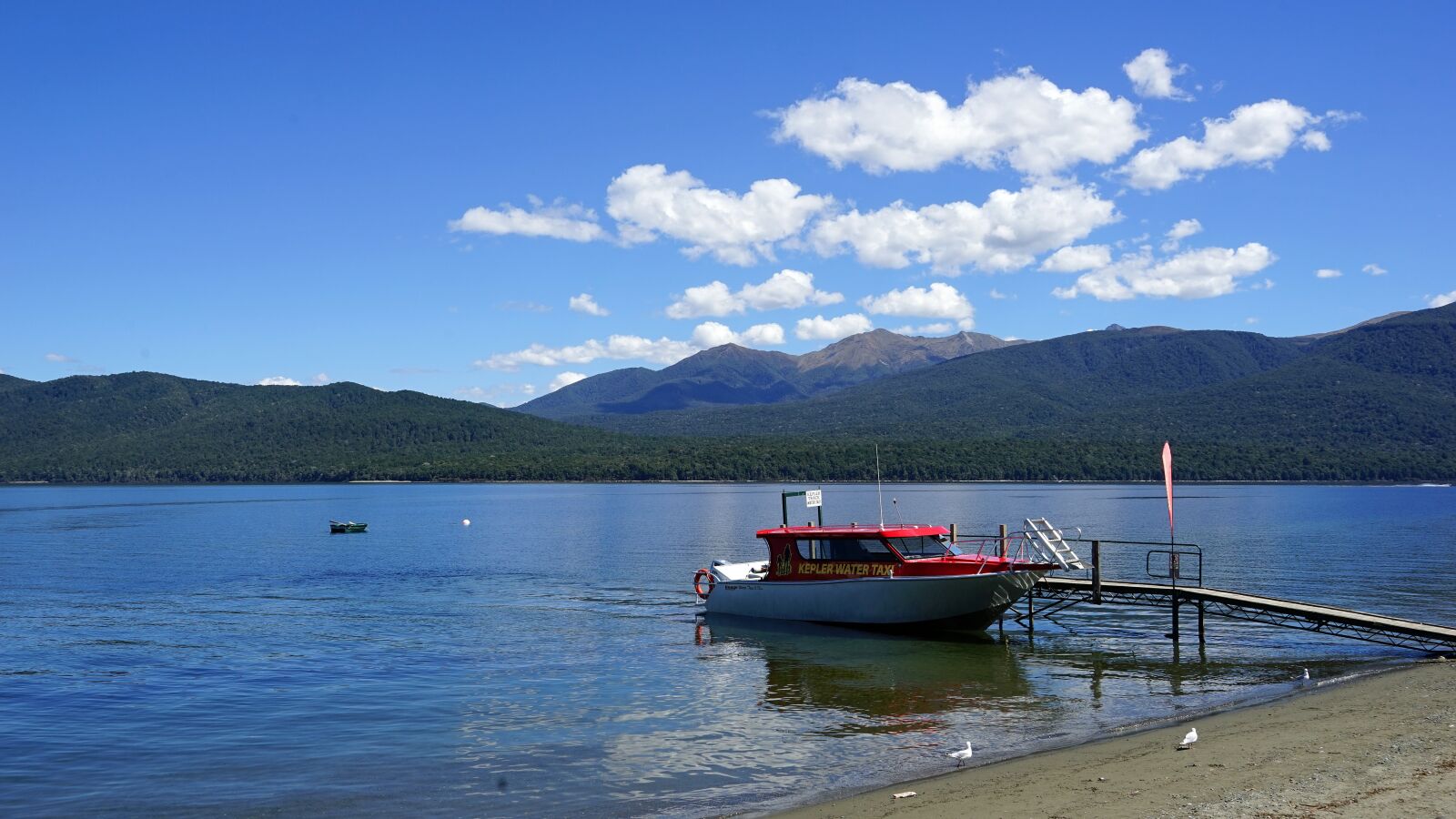 Sony a7 + Sony FE 24-240mm F3.5-6.3 OSS sample photo. Water taxi, new zealand photography