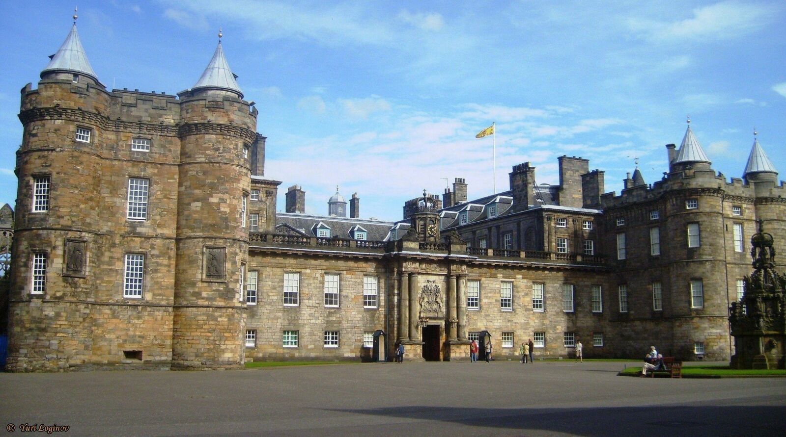 Samsung Digimax S700 / Kenox S700 / Digimax Cyber 730 sample photo. Edinburgh, palace, of, holyrood photography