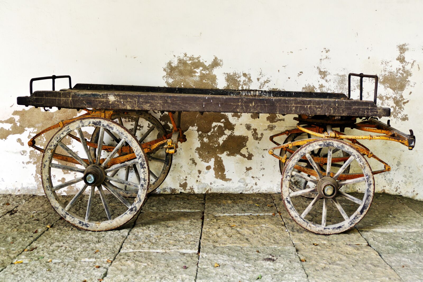 Panasonic Lumix DMC-FZ1000 sample photo. Horse carts, cart, horse photography