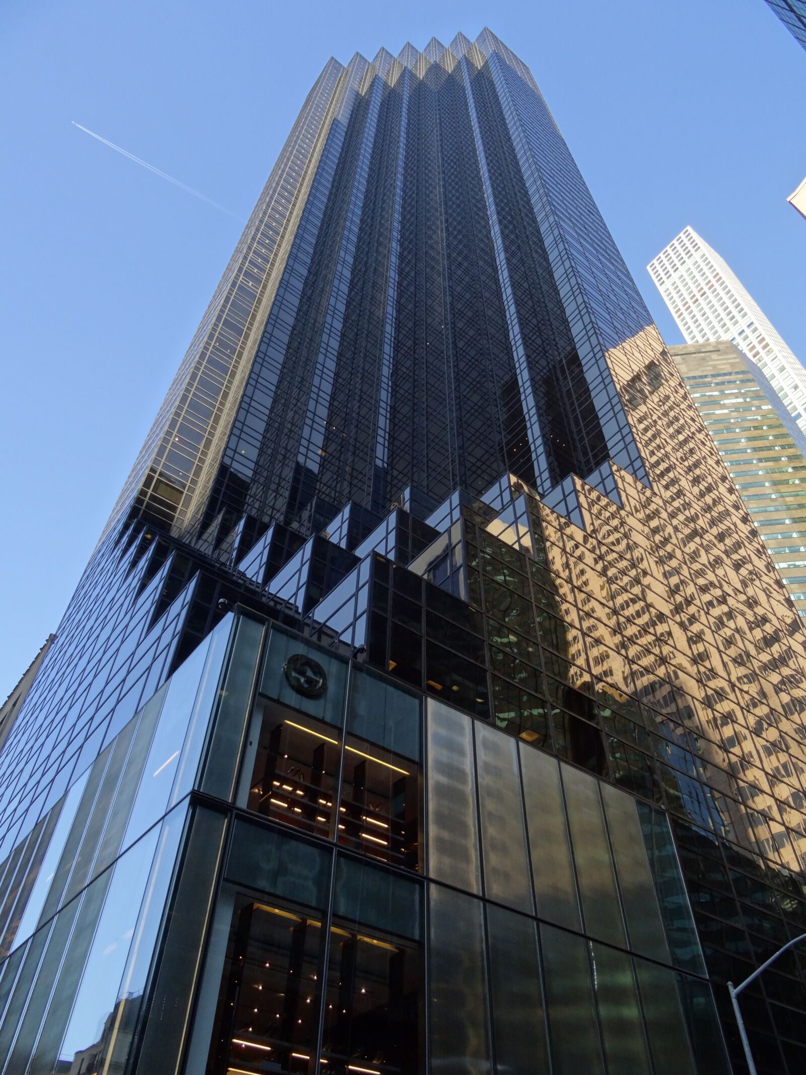 Sony DSC-HX50 sample photo. Trump tower, architecture, manhattan photography