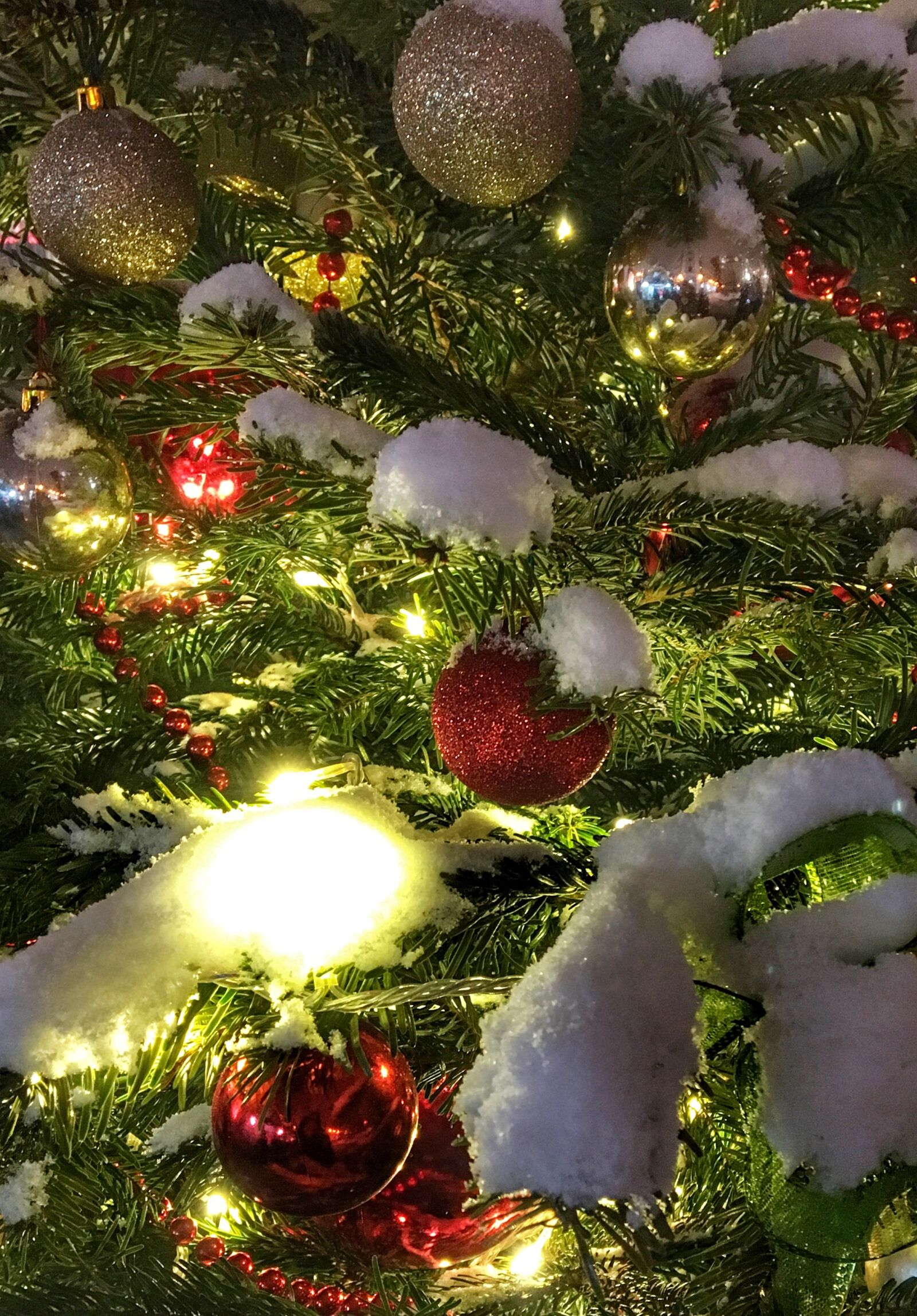 Apple iPhone 6s sample photo. New year's eve, illumination photography