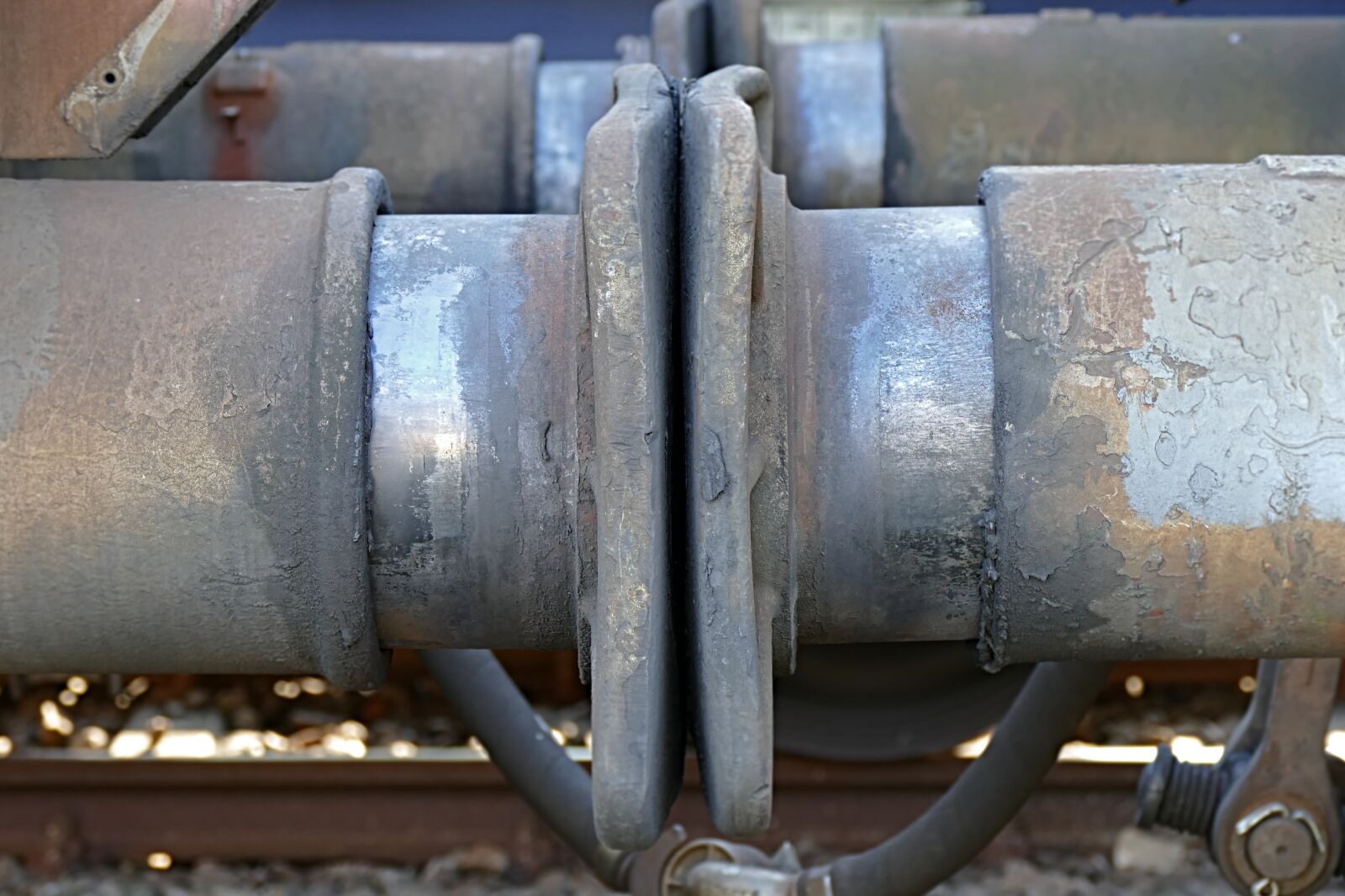 Panasonic Lumix DMC-FZ1000 sample photo. Railway, clutch, railway wagon photography