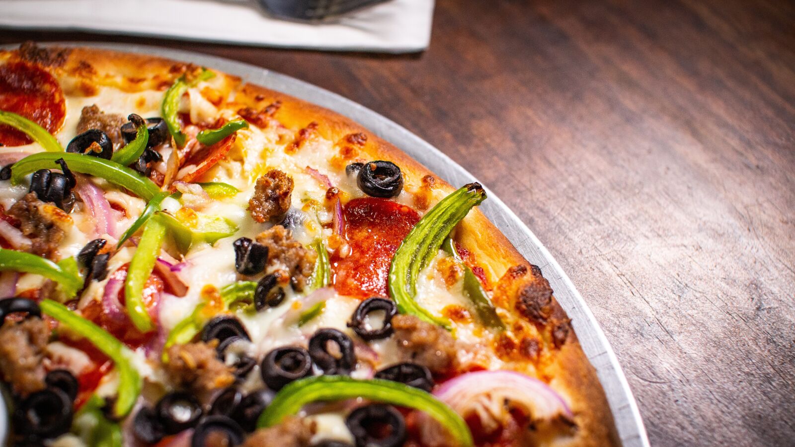Canon EOS 700D (EOS Rebel T5i / EOS Kiss X7i) sample photo. Pizza, italian, meal photography