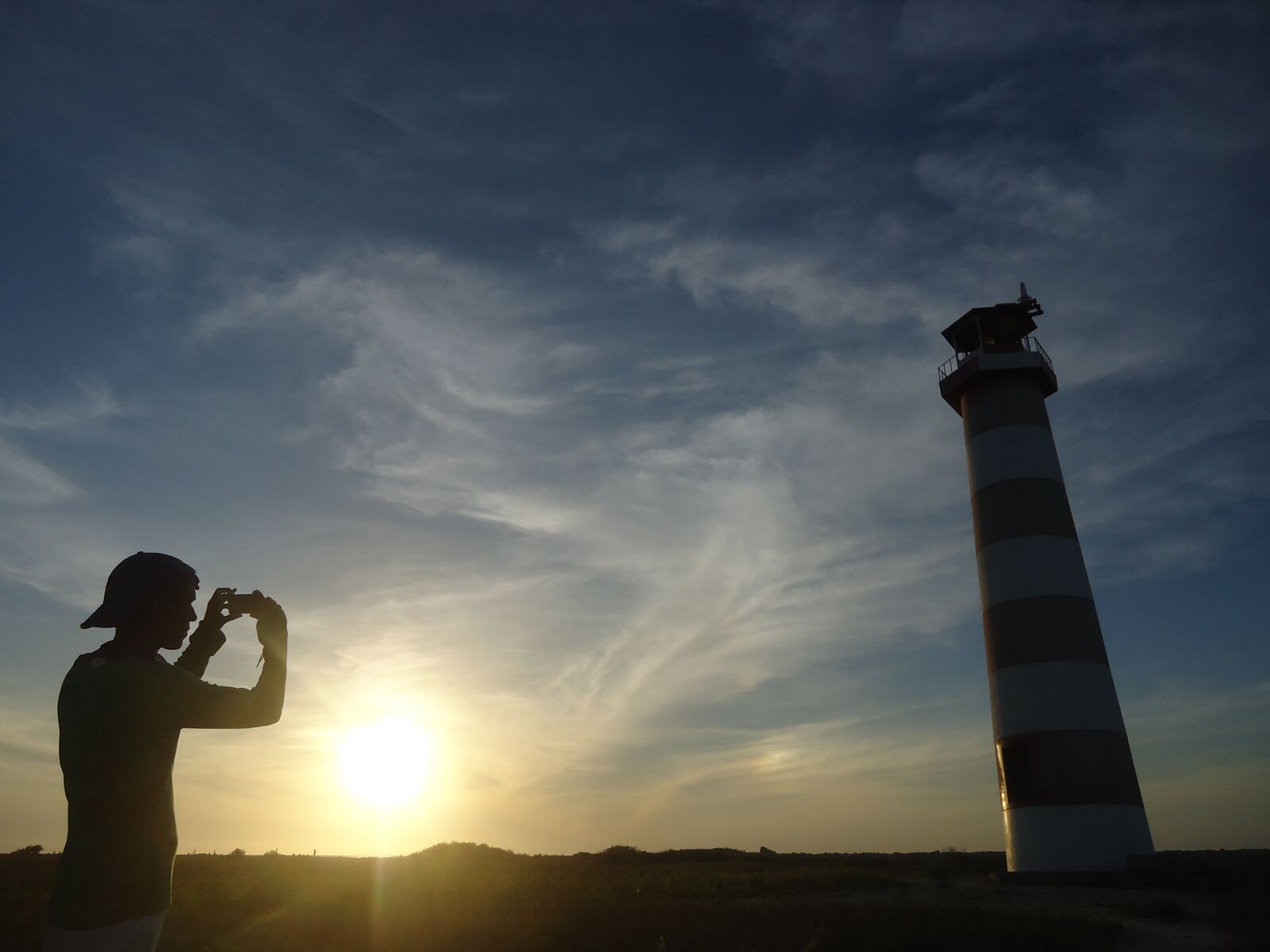 Sony Cyber-shot DSC-W530 sample photo. The lighthouse, isla la photography