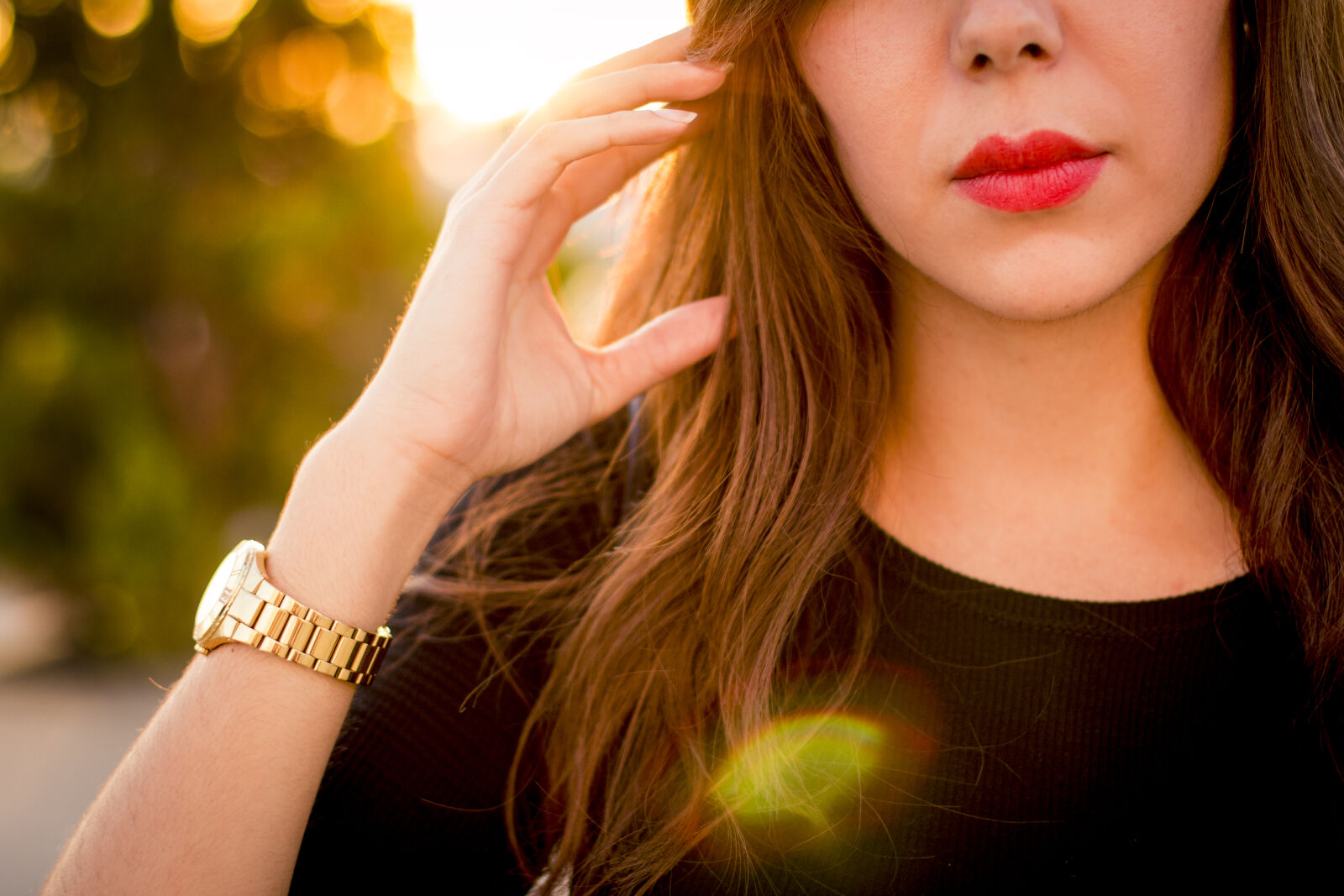 Canon EOS 70D + Canon EF 50mm F1.4 USM sample photo. Woman, wristwatch, girl, lips photography