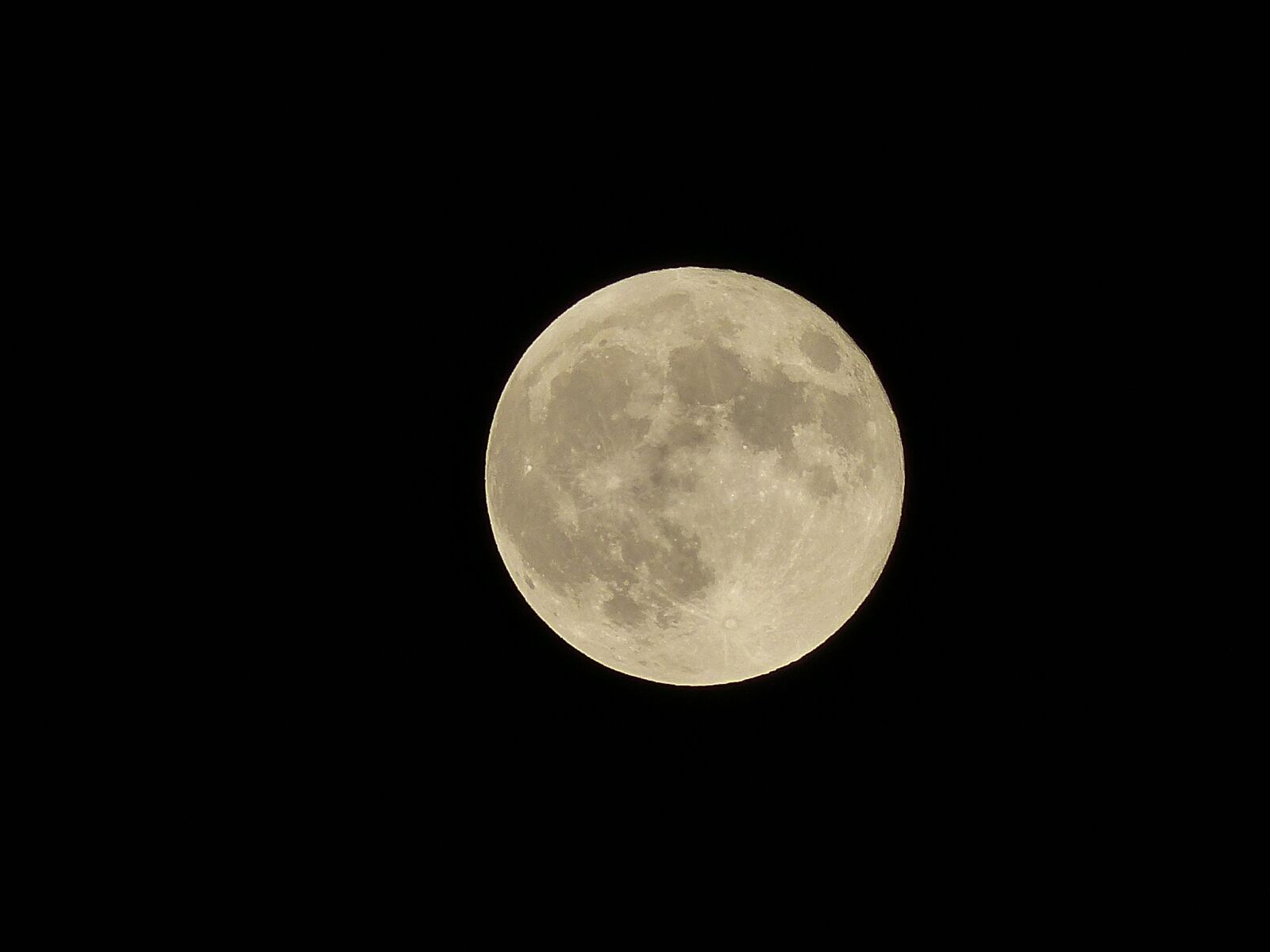 Panasonic Lumix DMC-FZ200 sample photo. Full moon, moon, night photography