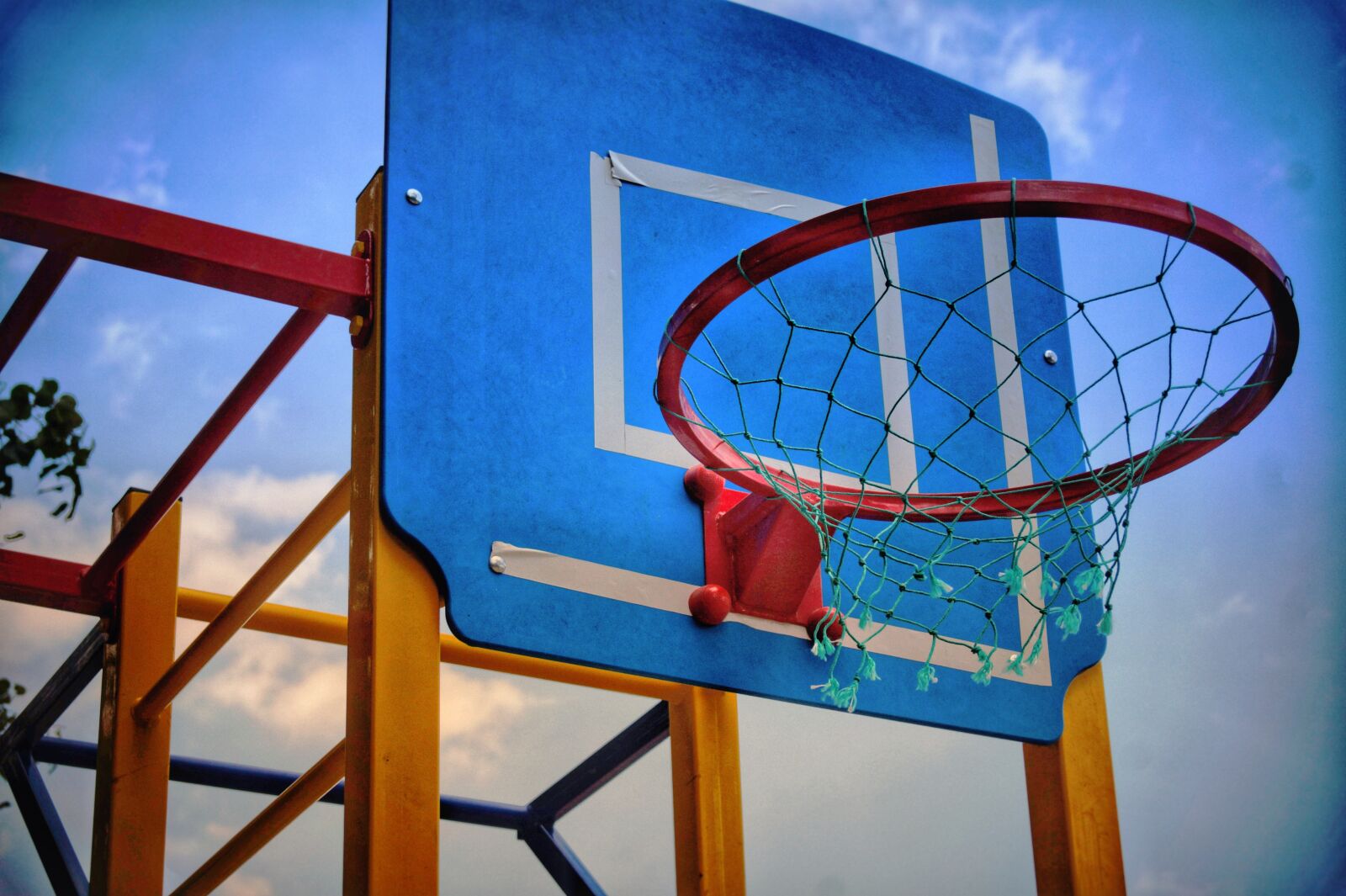 E 18-50mm F4-5.6 sample photo. Basketball, ring, sport photography