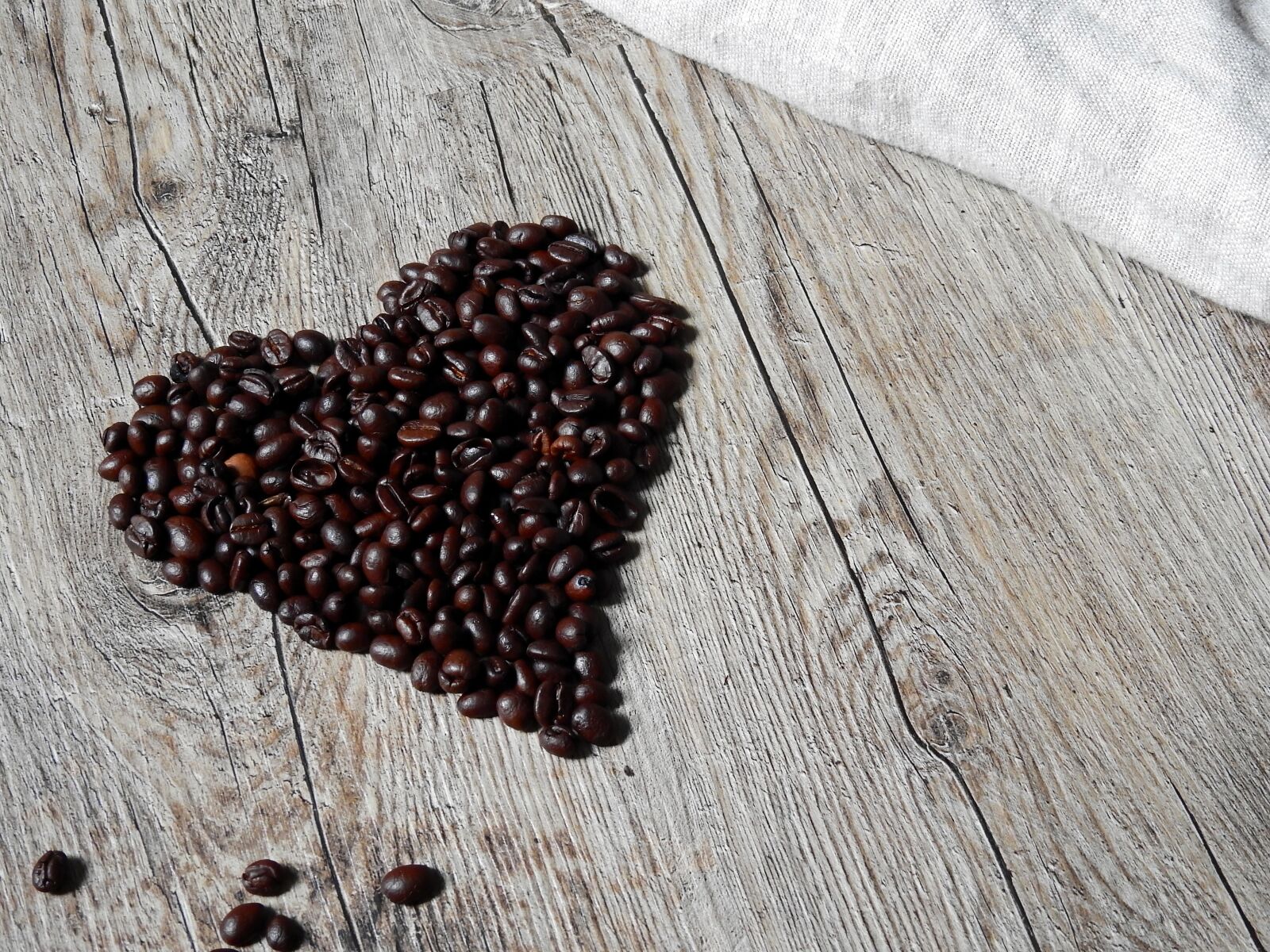 Nikon Coolpix P900 sample photo. Coffee, coffee beans, beans photography