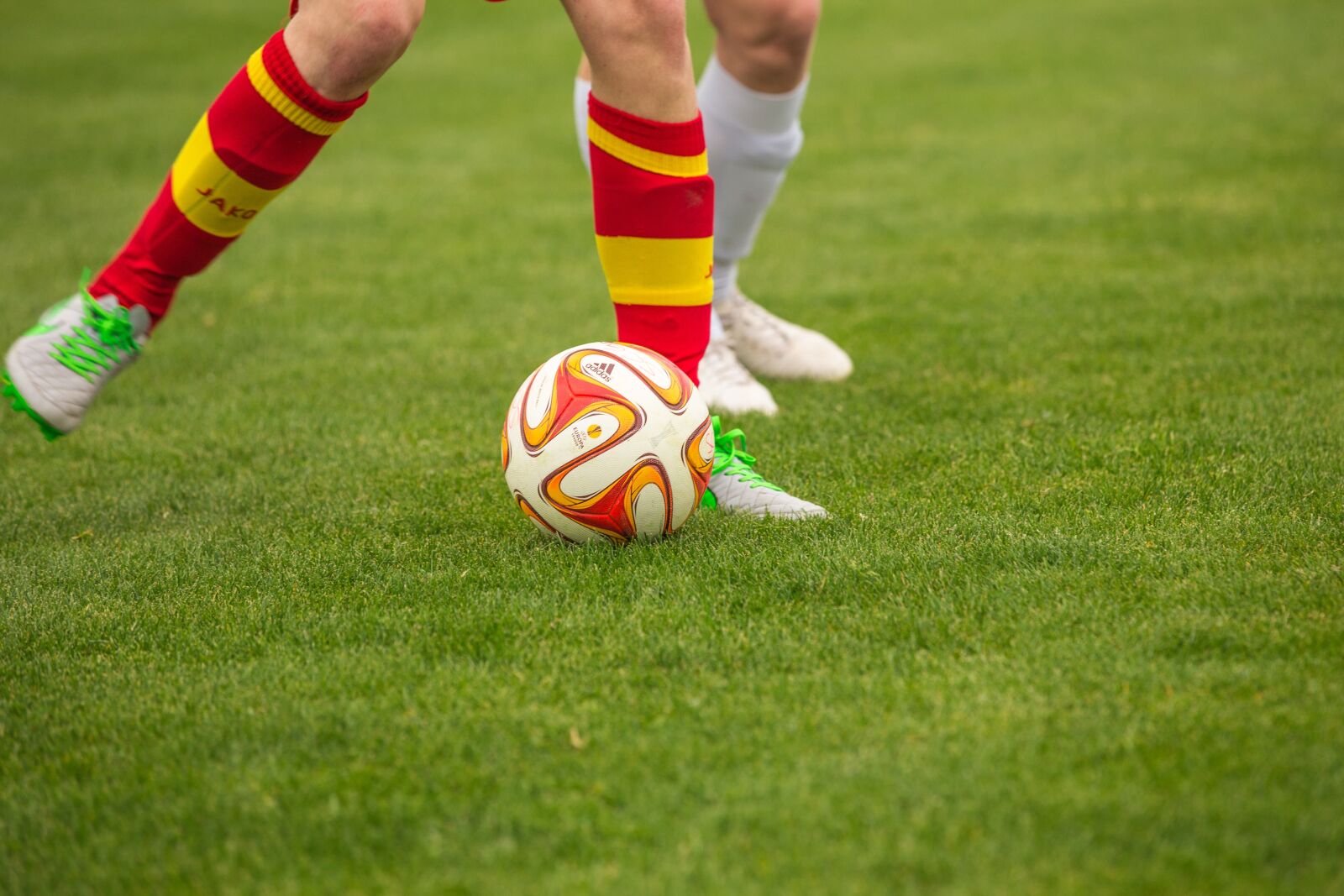 Canon EOS 6D sample photo. Football, duel, ball photography