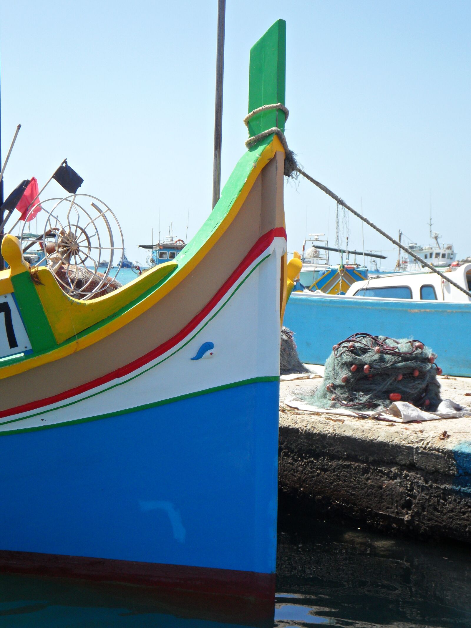 Samsung VLUU WB210, SAMSUNG WB210 sample photo. Marsaxlokk, port, luzzu photography