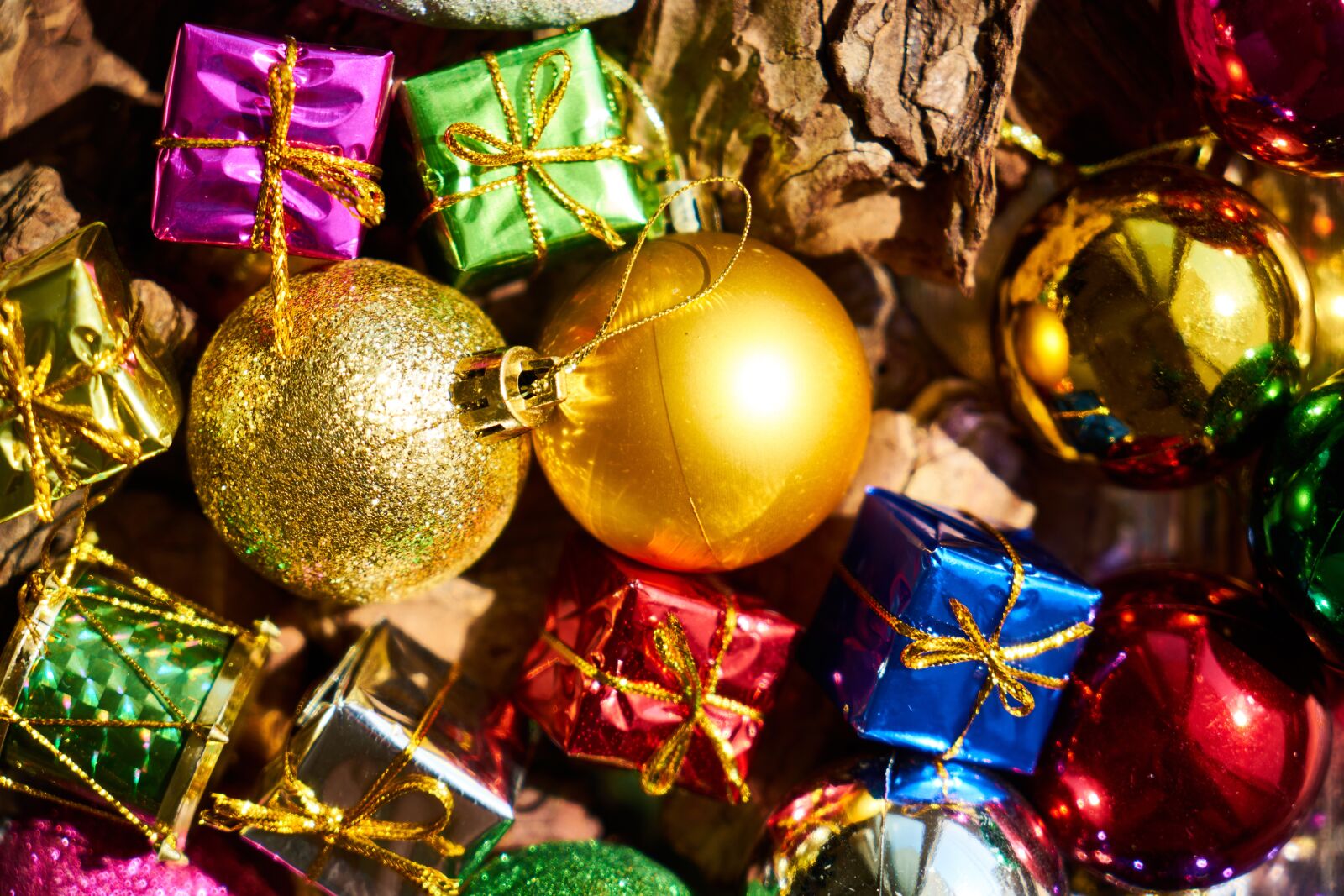 Sony a7R II sample photo. New year, ornament, christmas photography