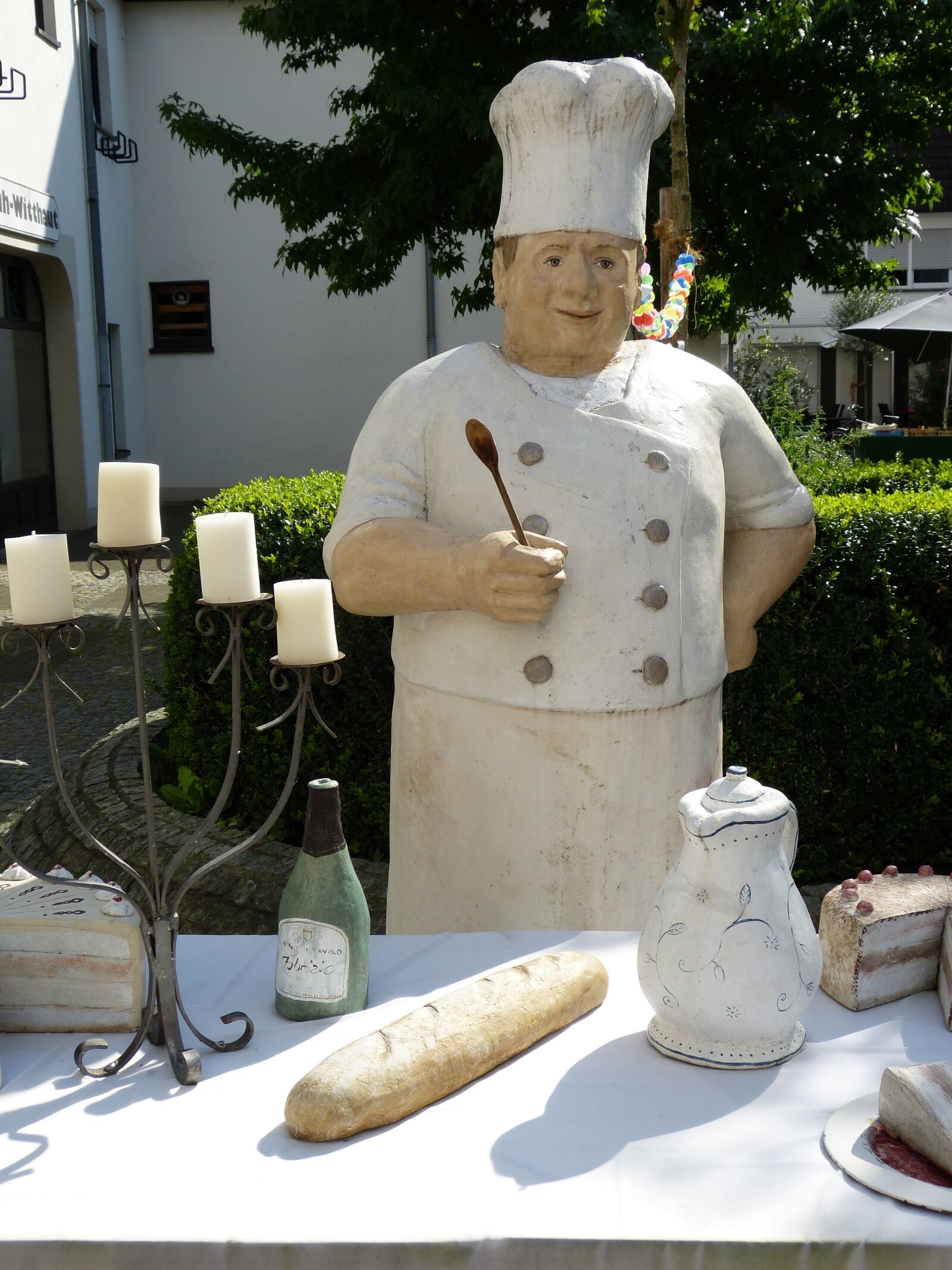 Panasonic Lumix DMC-FZ150 sample photo. Figure, sculpture, statue photography