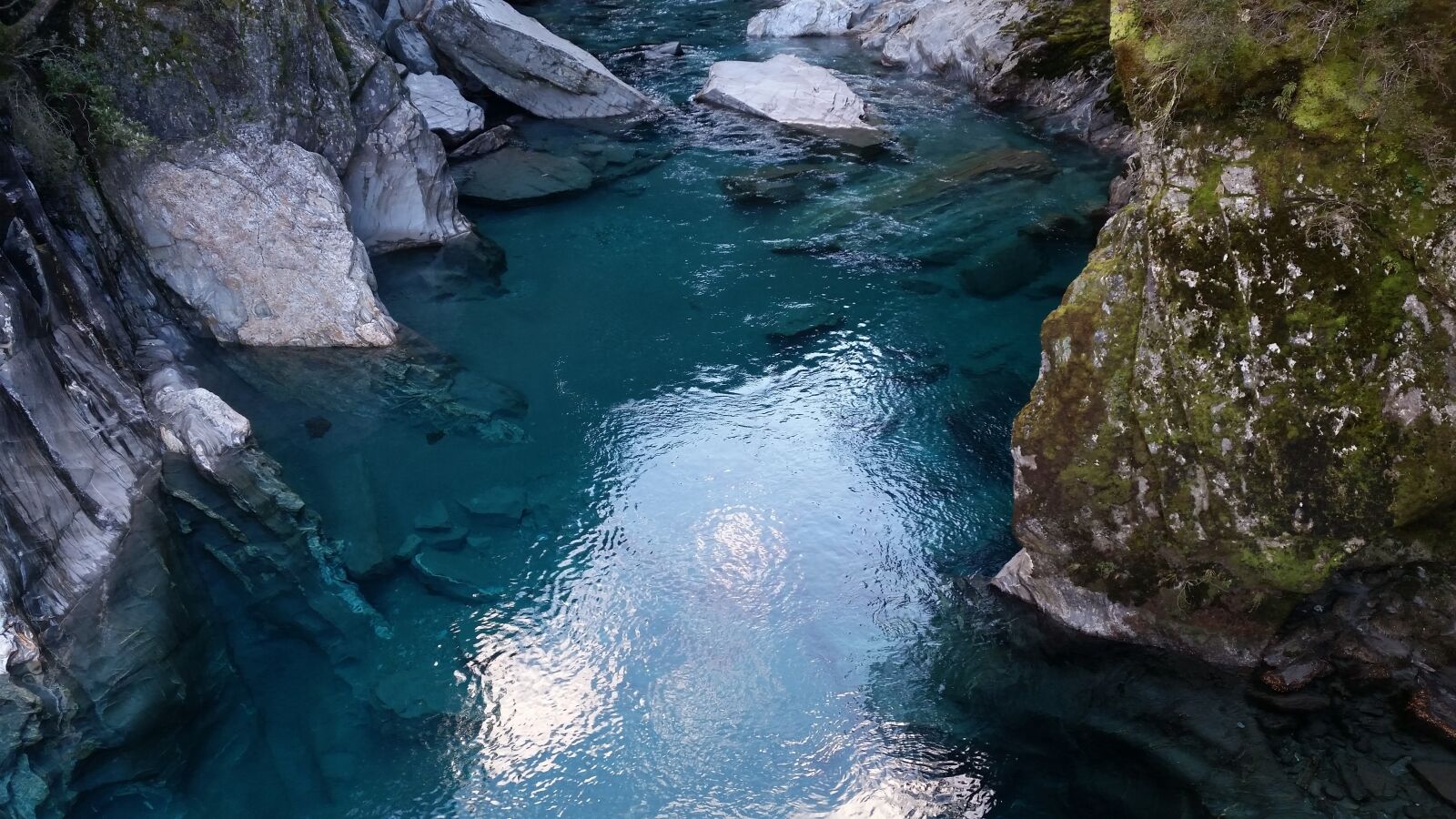 Samsung Galaxy S5 sample photo. New zealand, water, blue photography