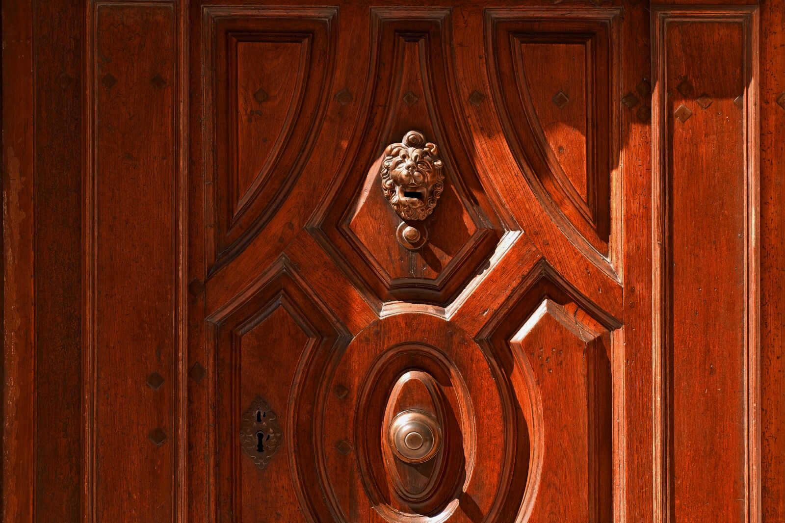 Fujifilm X30 sample photo. Door, wood, old photography