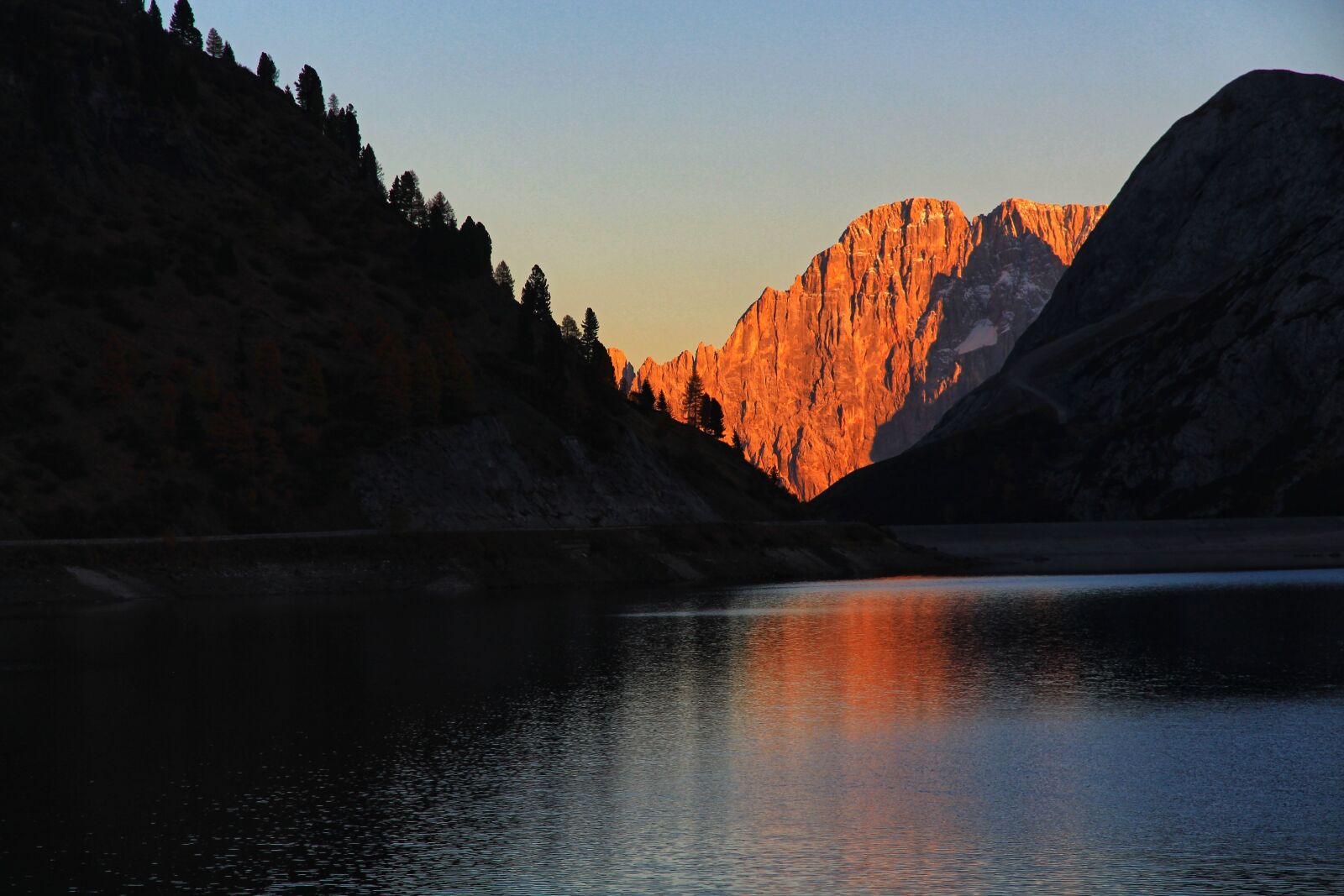 Canon EOS 650D (EOS Rebel T4i / EOS Kiss X6i) sample photo. Mountain, dolomites, lake photography