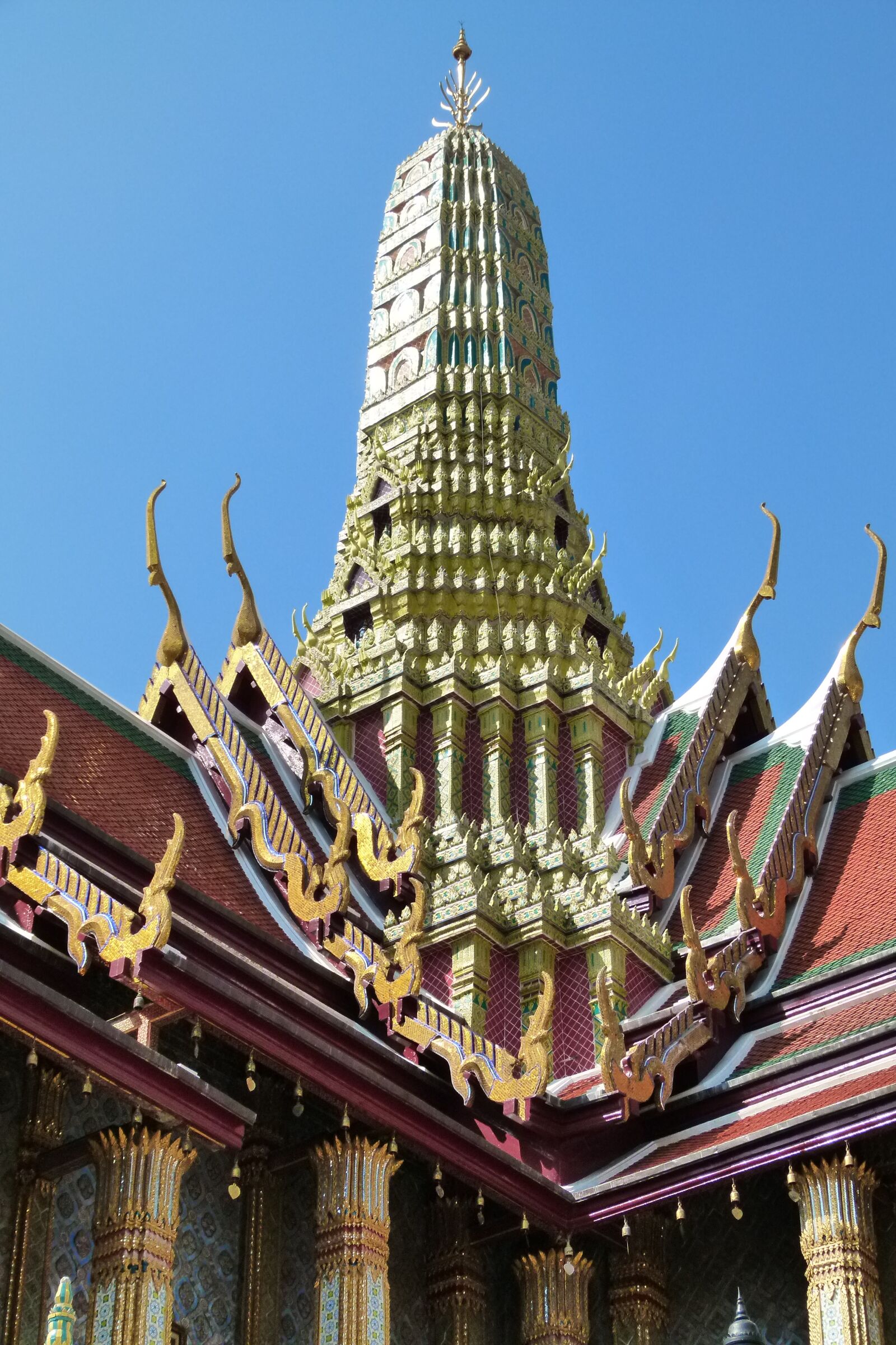 Panasonic Lumix DMC-FZ100 sample photo. Thailand, temple, buddistisch photography
