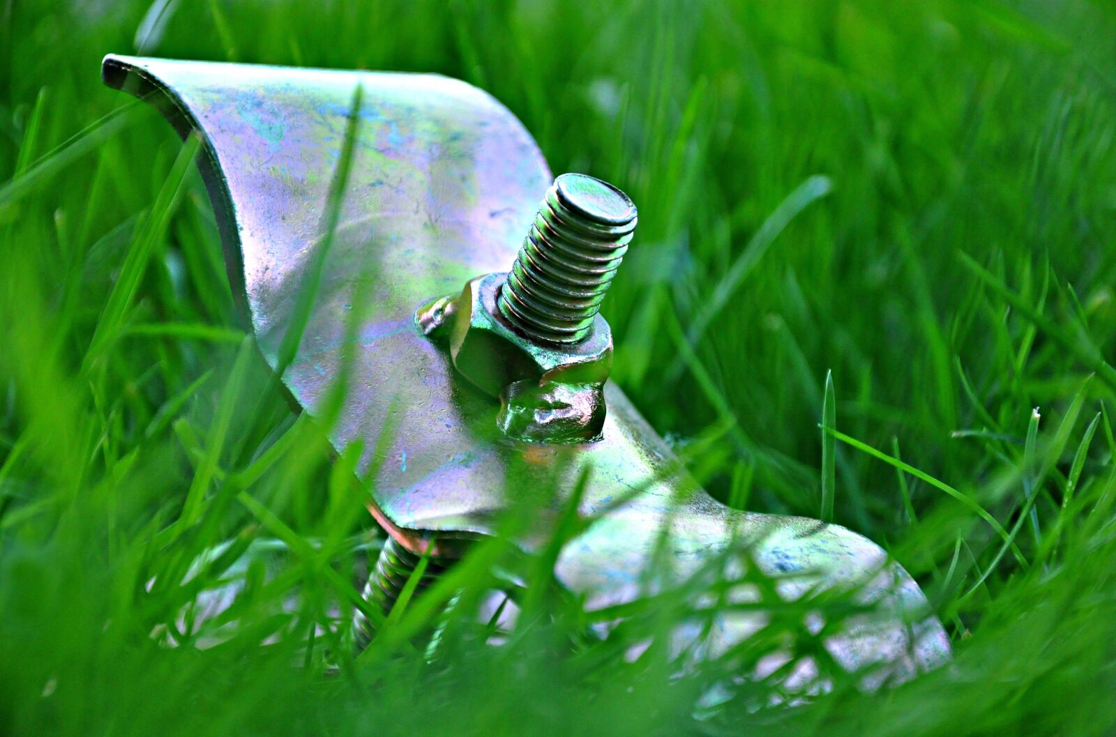 Nikon D90 sample photo. Clamp, nut, bolt photography