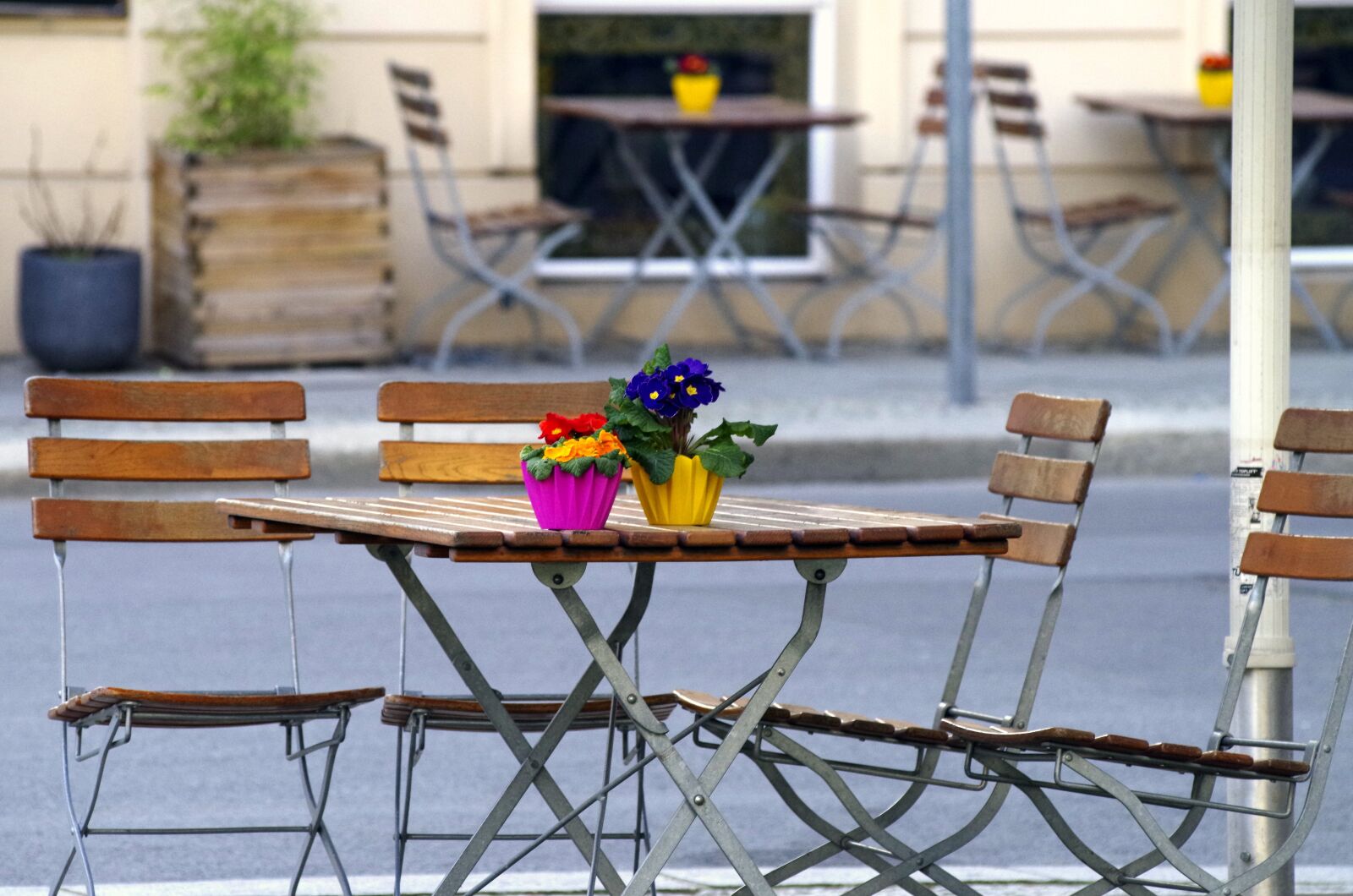 Pentax K-30 sample photo. Street cafe, outdoor, restaurant photography