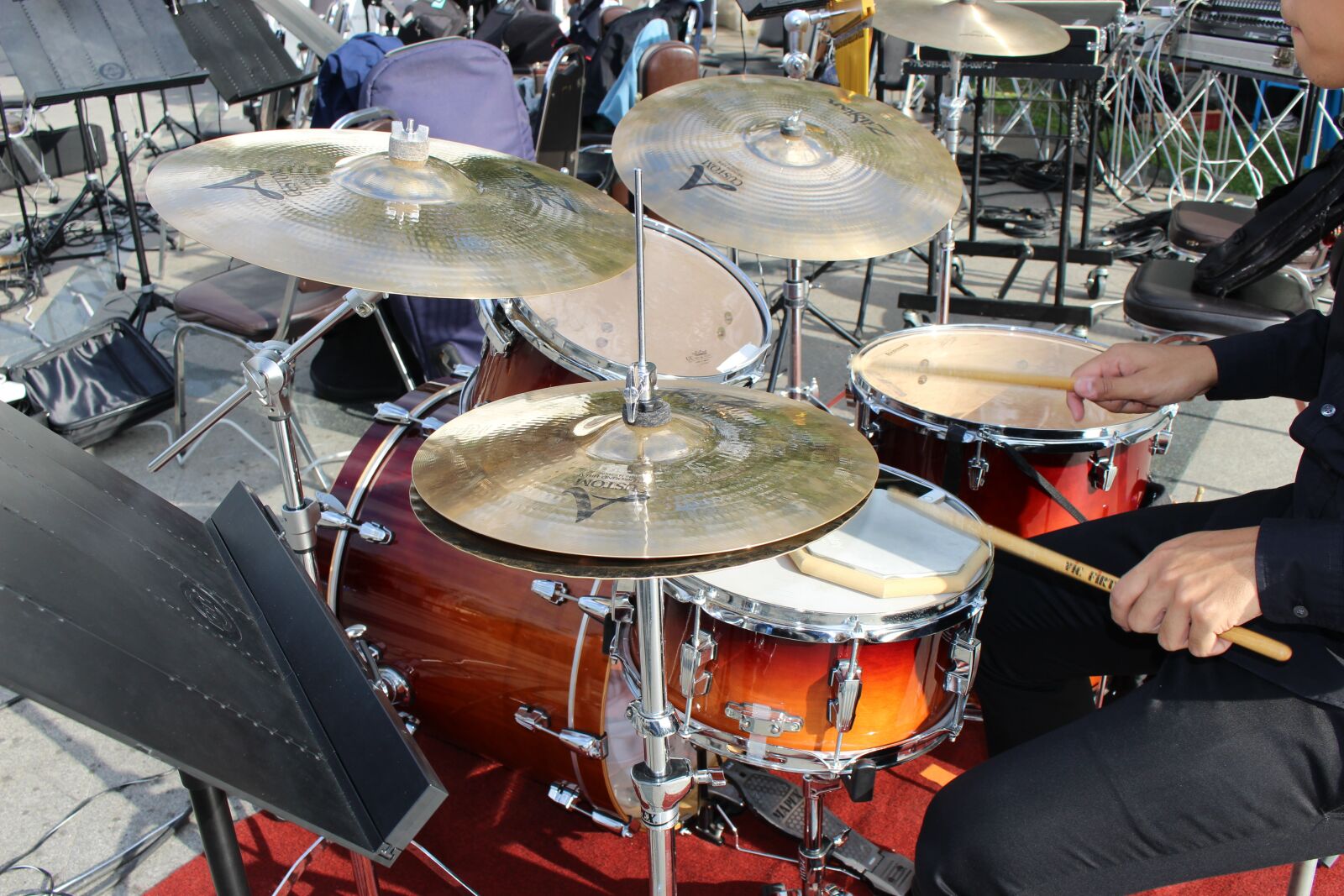 Canon EOS 700D (EOS Rebel T5i / EOS Kiss X7i) sample photo. Drumming, percussion, cymbals photography