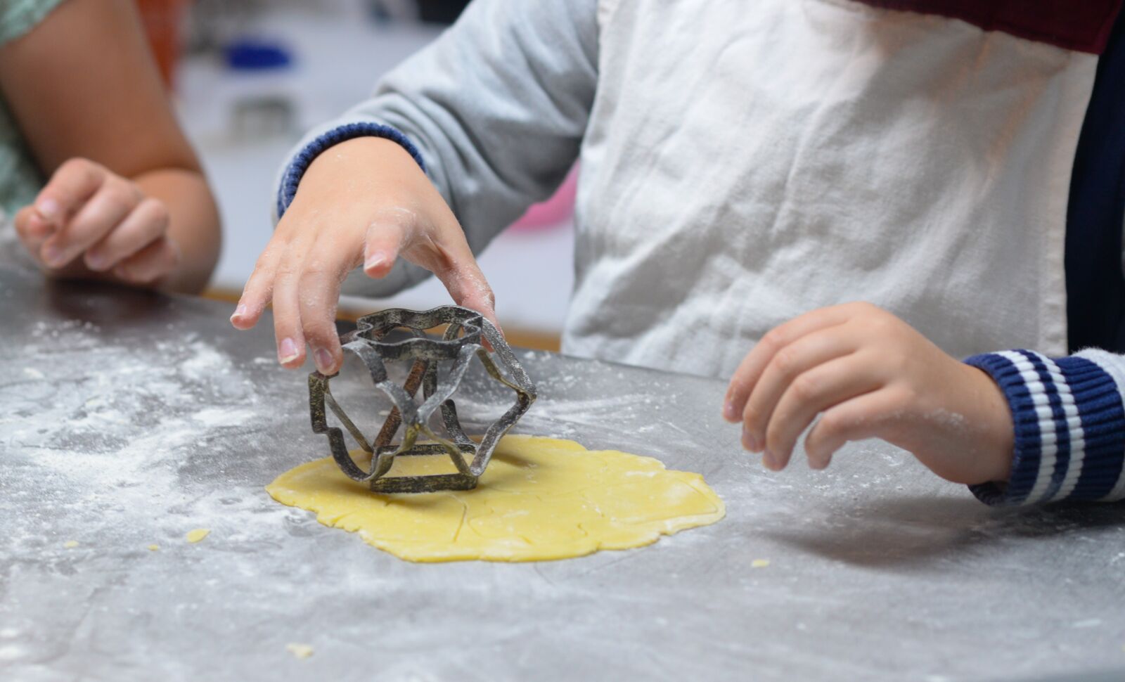 Nikon D610 sample photo. Baking, cookies, children photography