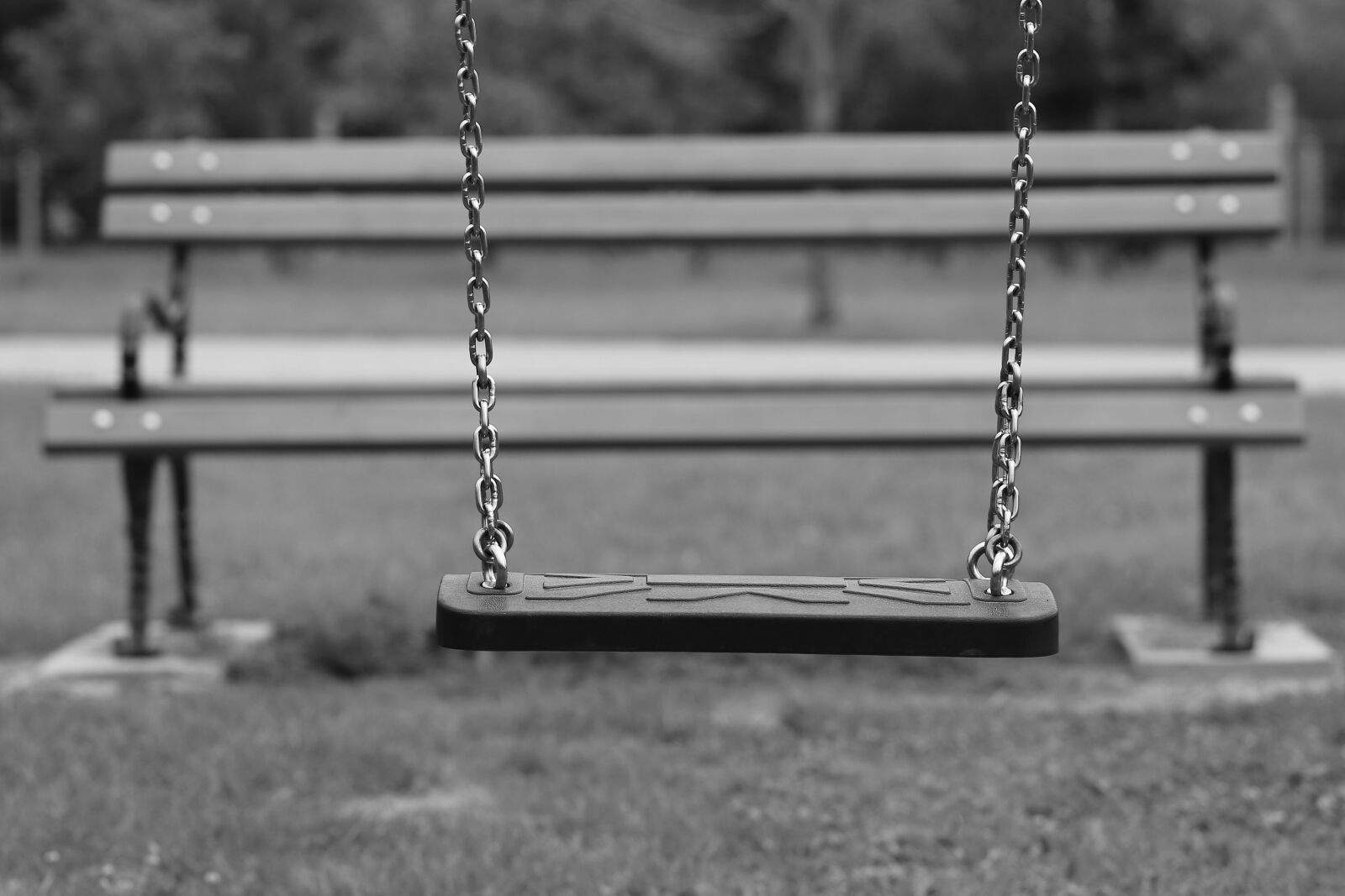 Canon EF 70-300 F4-5.6 IS II USM sample photo. Empty swing, bench, depopulation photography