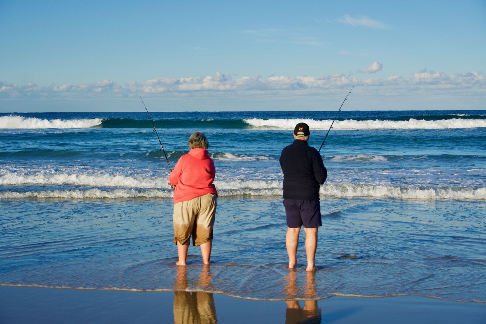 Sony E 18-135mm F3.5-5.6 OSS sample photo. Fishing, couple, ocean photography