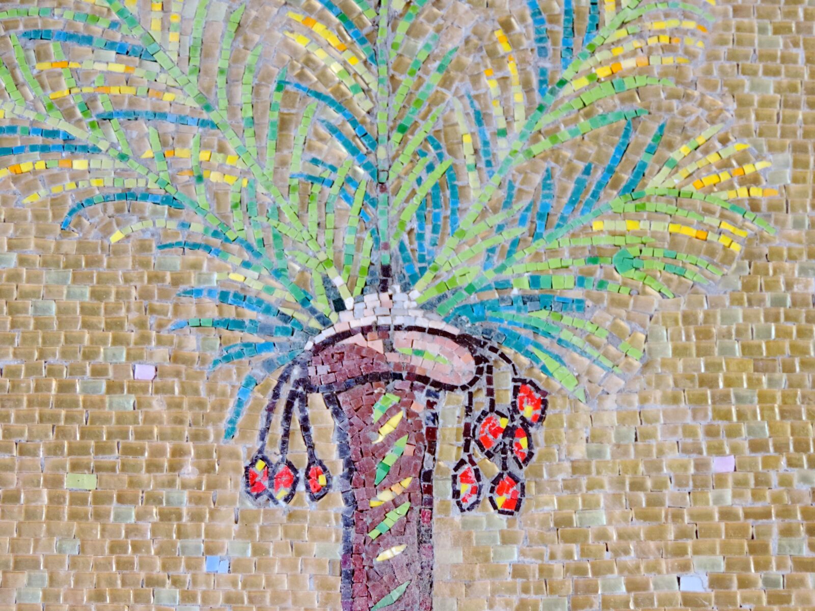 Nikon Coolpix P520 sample photo. Fine arts, mosaic, palm photography