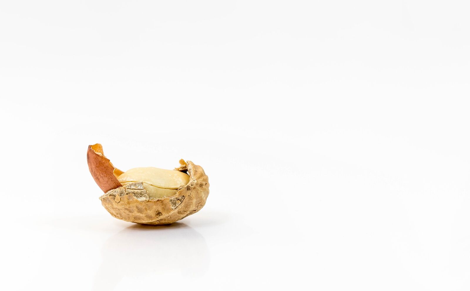 Canon EOS 80D sample photo. Peanut, nut, roasted photography