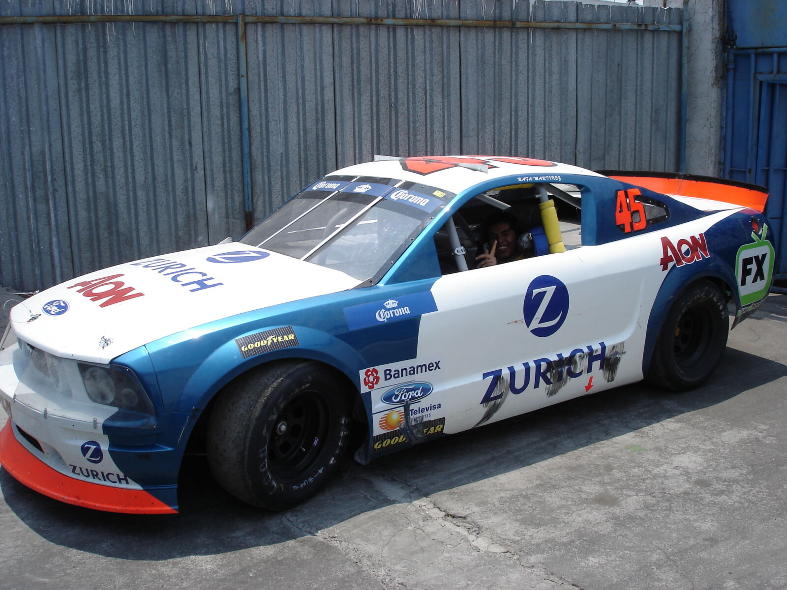 Sony DSC-W5 sample photo. Car, mexico, mustang, race photography