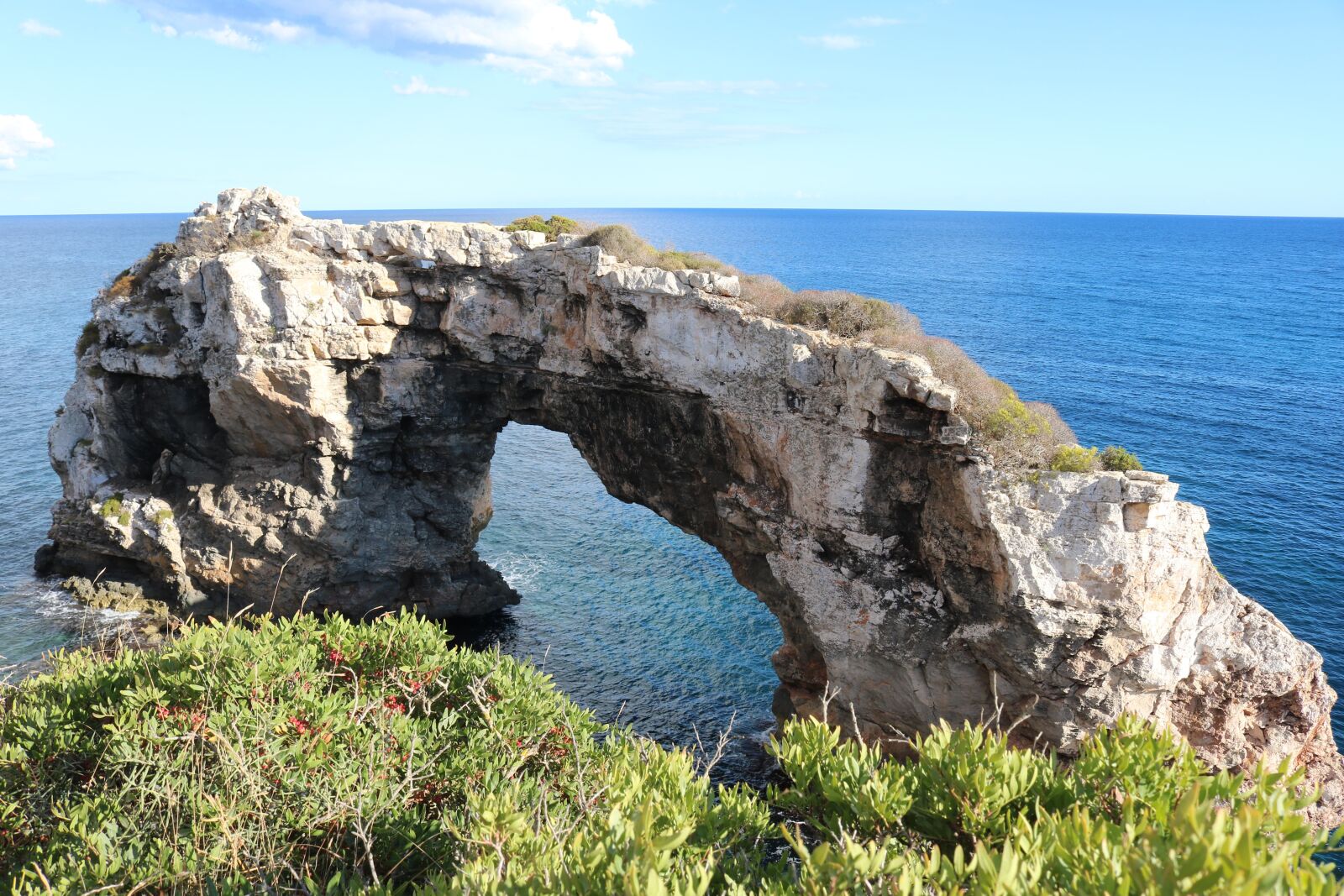 Canon EOS 750D (EOS Rebel T6i / EOS Kiss X8i) sample photo. Arch's pontas, mallorca, sea photography