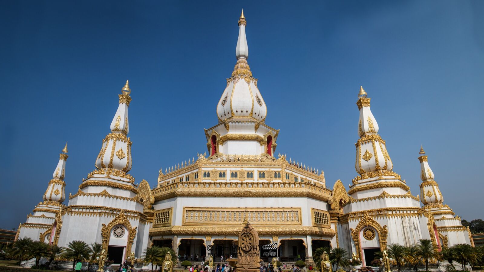 Canon EOS 70D + Canon EF 24-105mm F4L IS USM sample photo. Architecture, buddhism, thailand photography