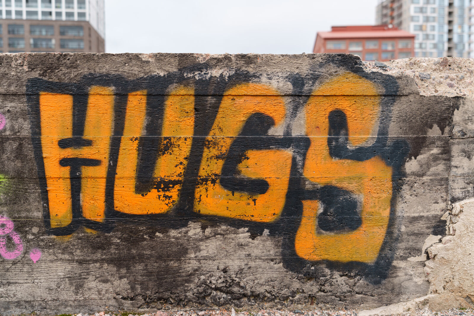 Sony a7R V sample photo. Hugs graffiti photography