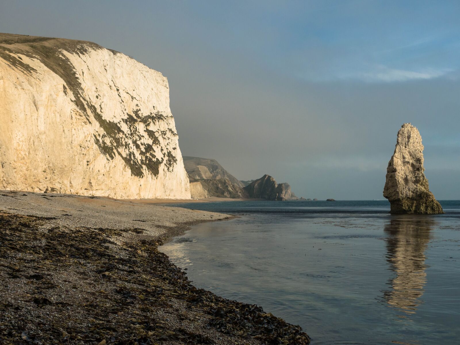 Panasonic Lumix DMC-GX7 + Panasonic Leica DG Summilux 25mm F1.4 II ASPH sample photo. Coastline, coast, durdle door photography