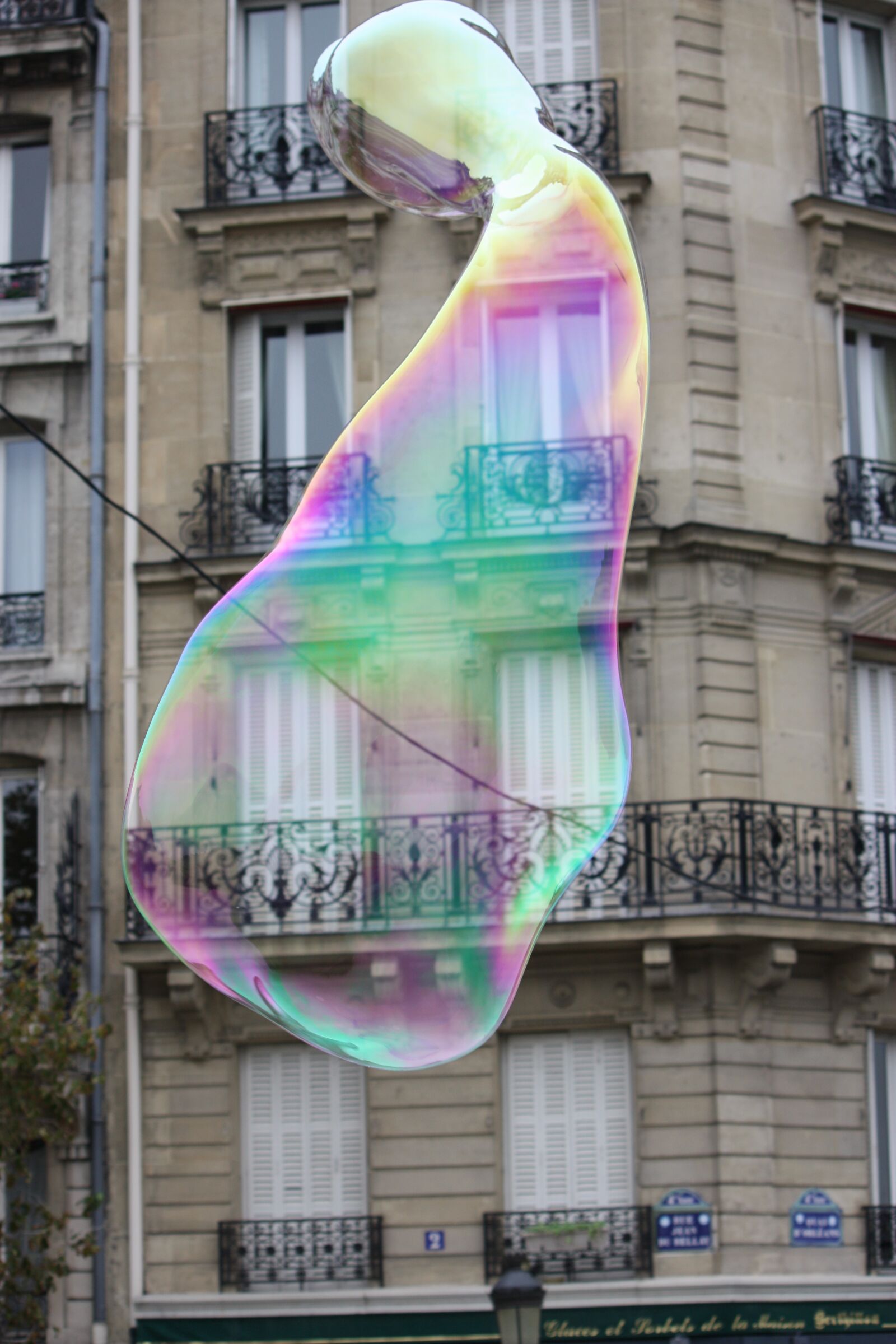 Canon EOS 450D (EOS Rebel XSi / EOS Kiss X2) sample photo. Building, bubble, paris photography