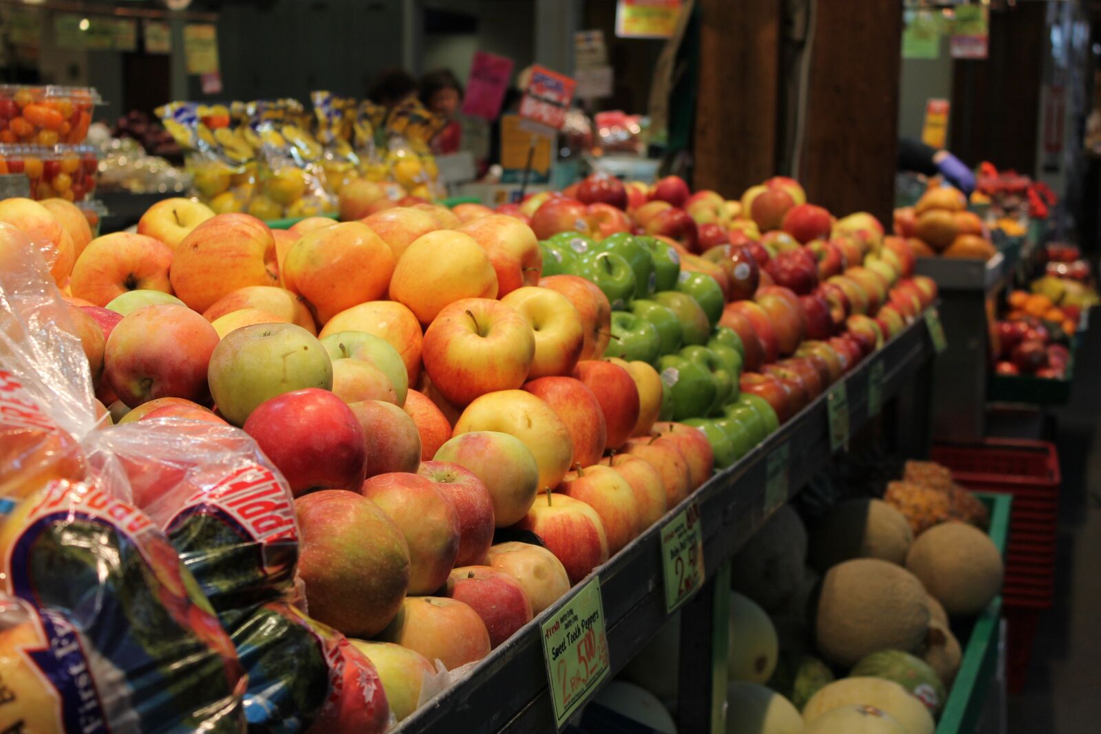 Canon EOS 1100D (EOS Rebel T3 / EOS Kiss X50) sample photo. Fruit, supermarket, healthy photography