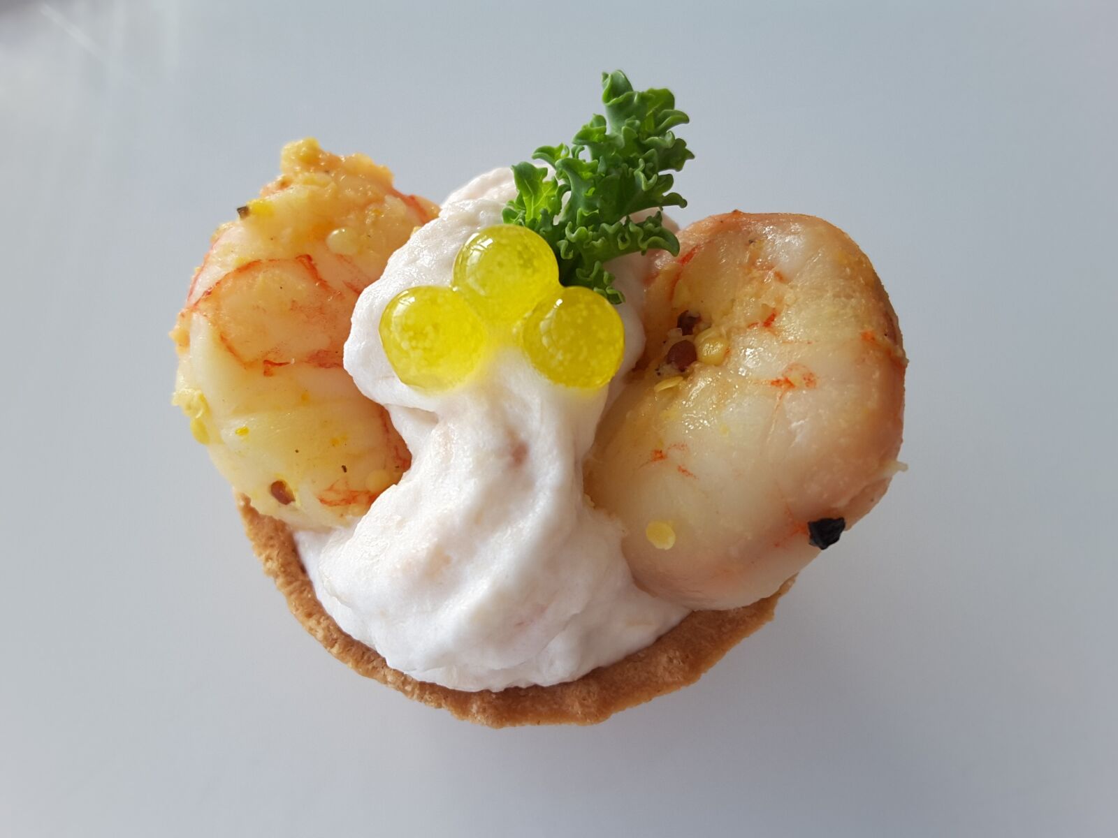 Samsung Galaxy Tab S2 sample photo. Couch, food, prawn photography